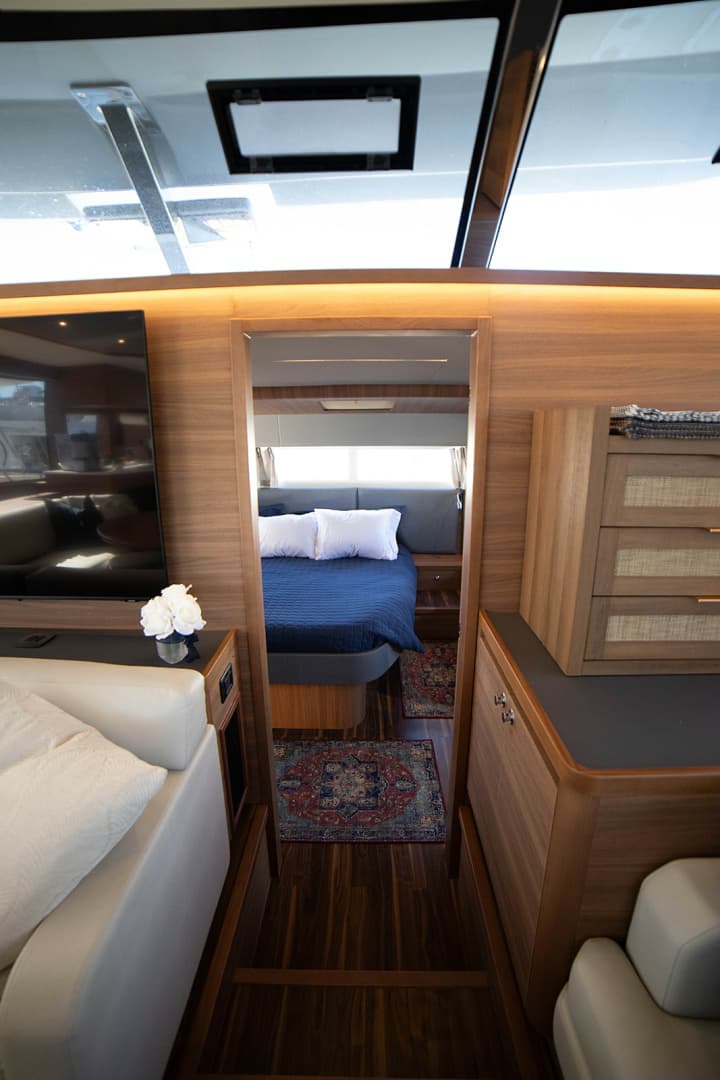 2024 Aquila 54 Yacht