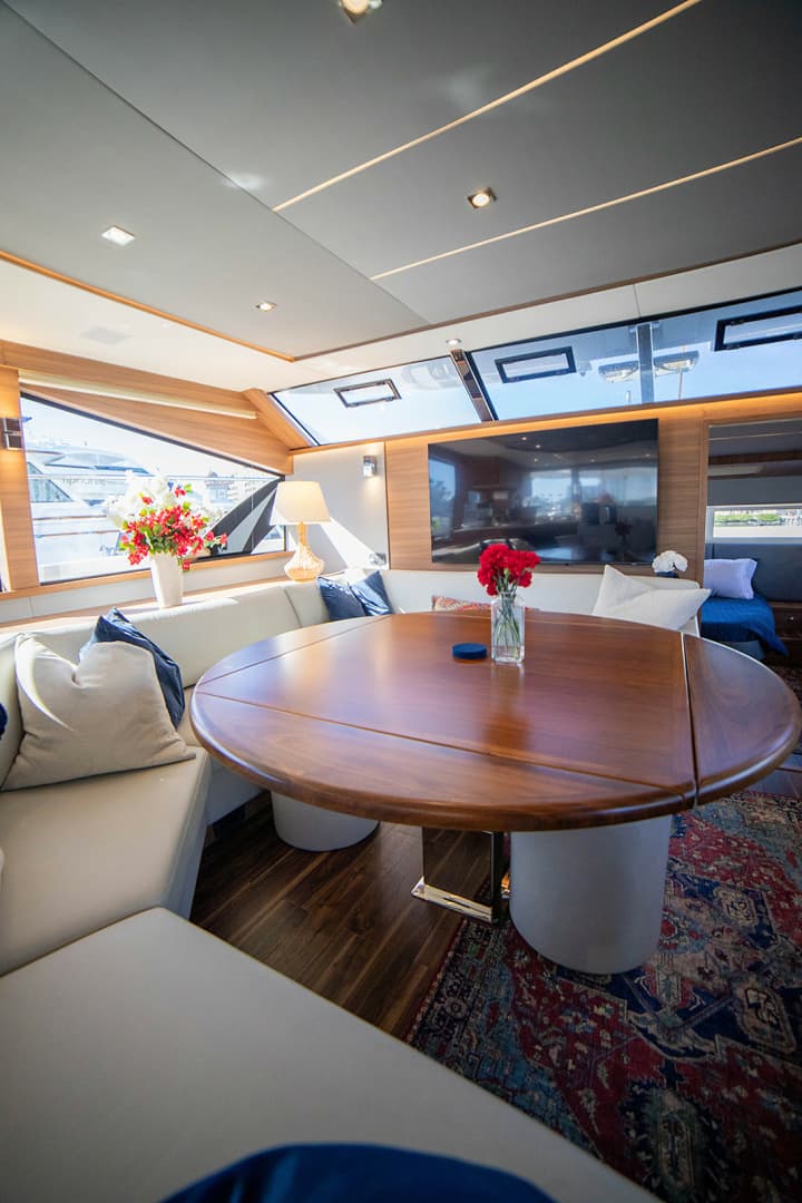 2024 Aquila 54 Yacht