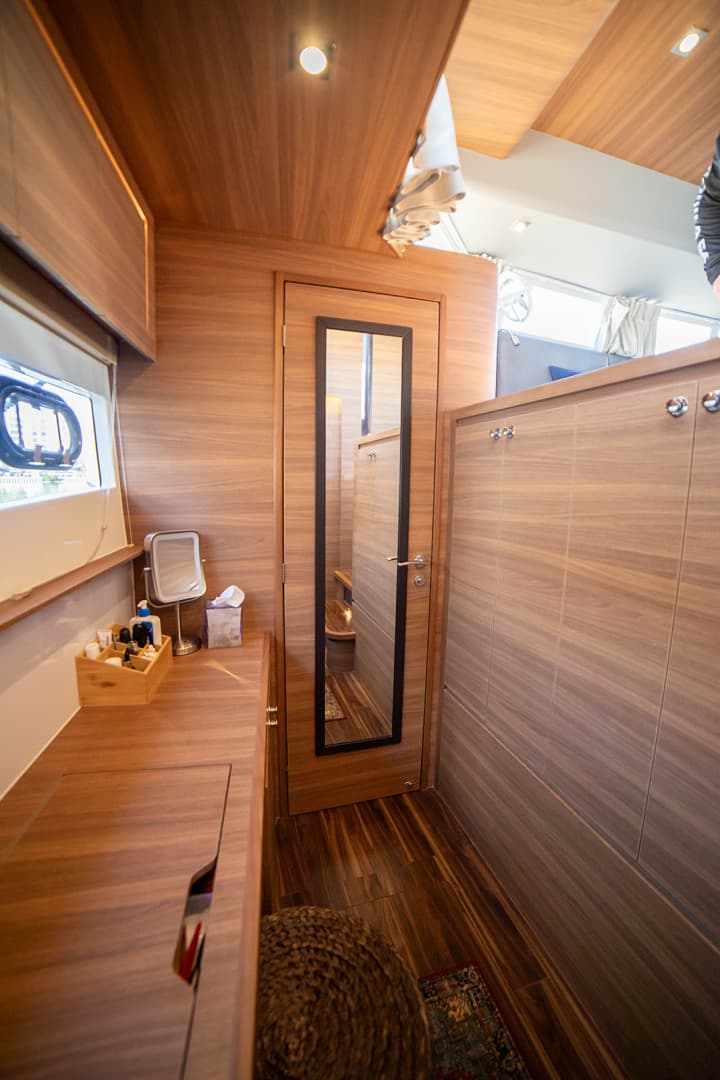 2024 Aquila 54 Yacht