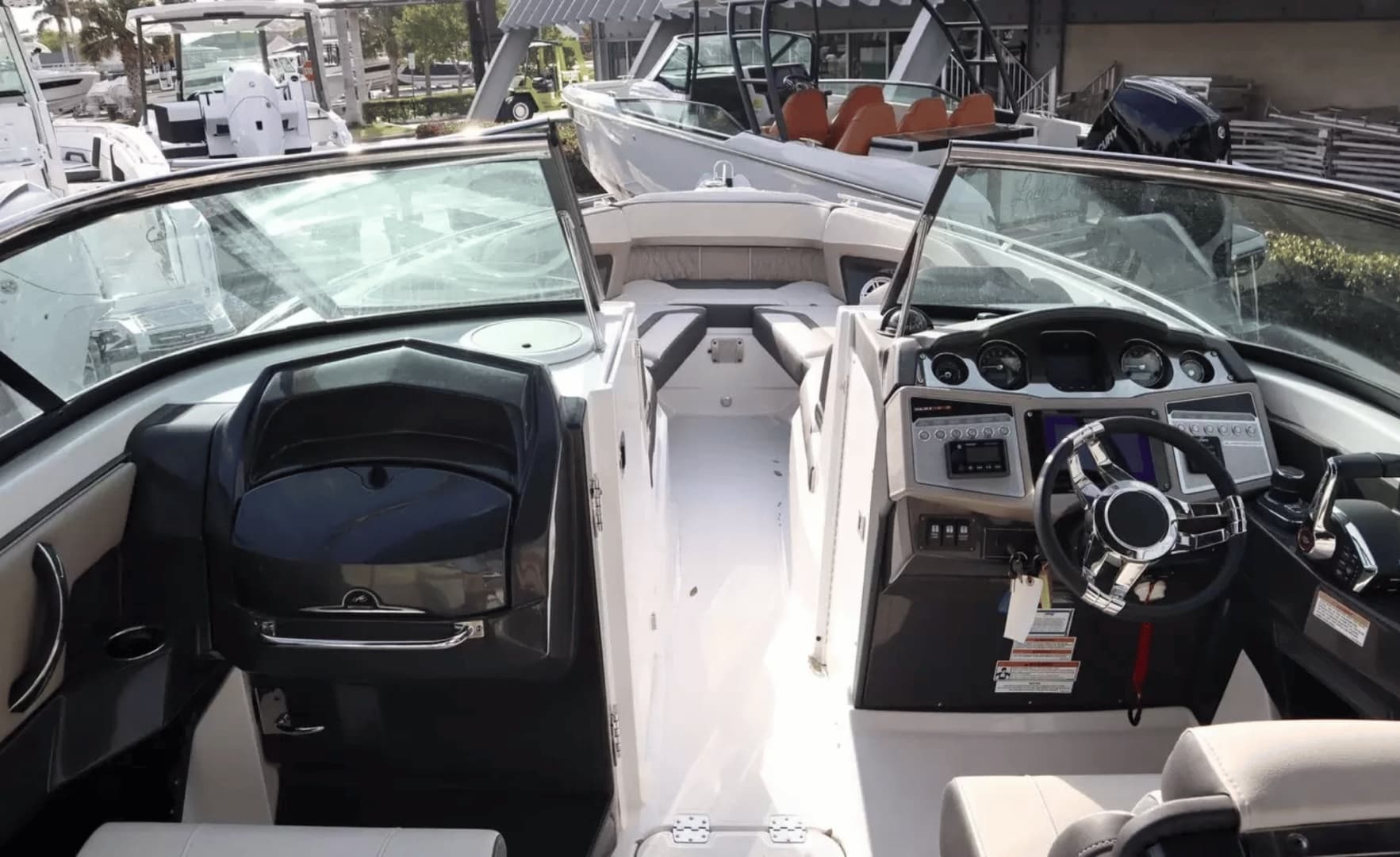 2024 Monterey 305SS