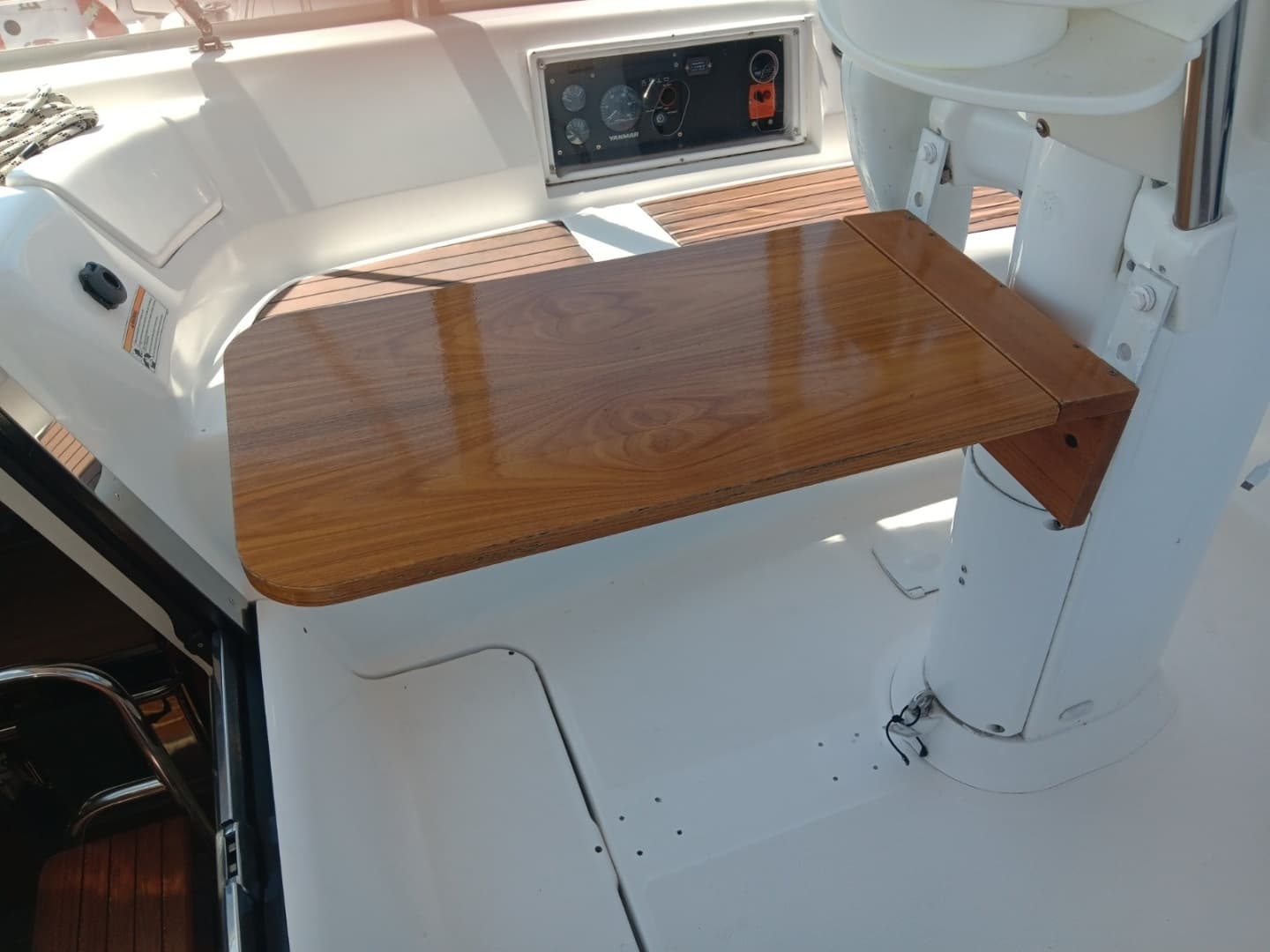 2007 Hunter Center Cockpit
