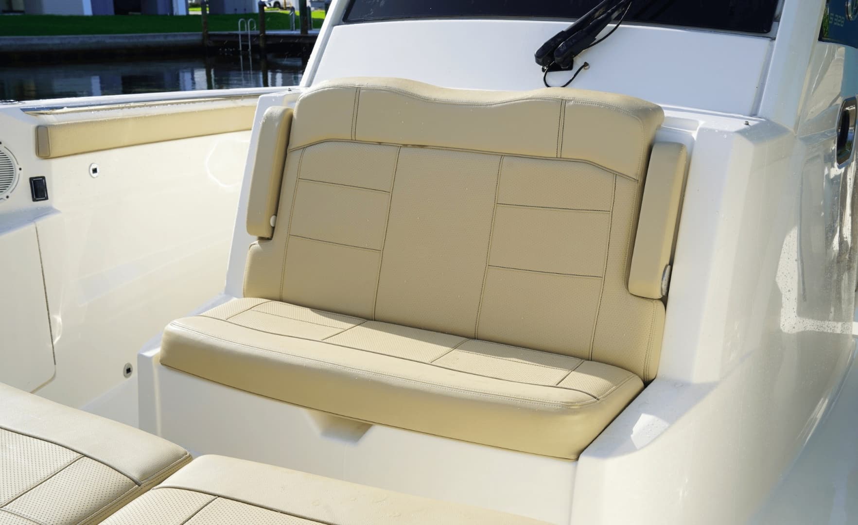 2020 Pursuit S328