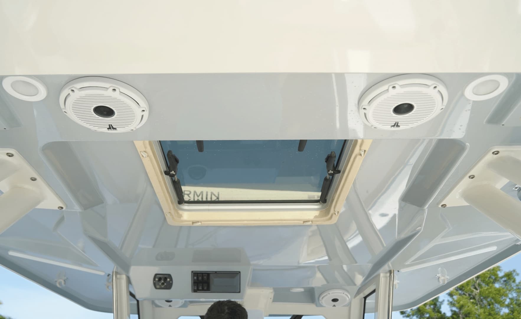 2020 Pursuit S328