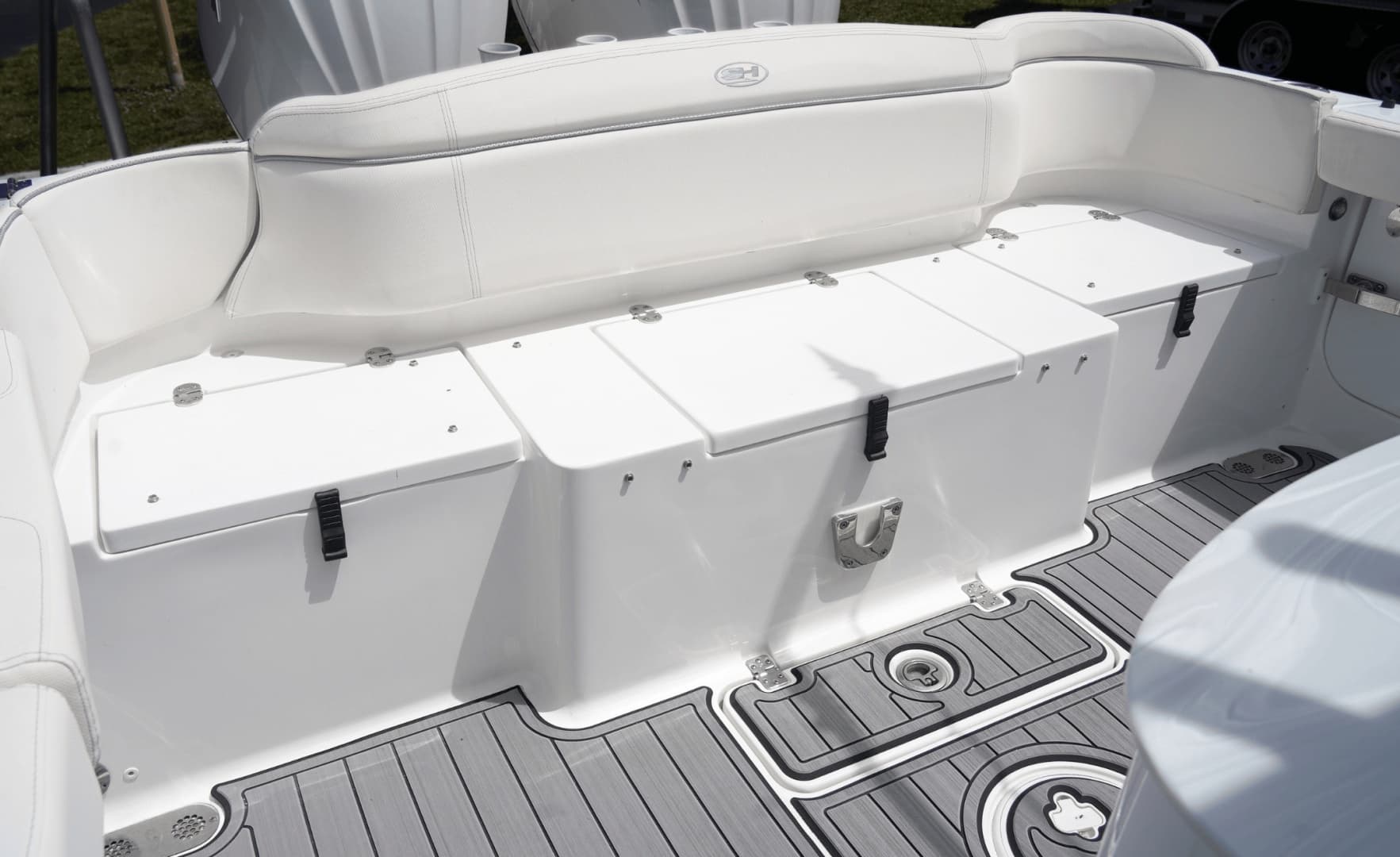 2025 Sea Hunt Ultra 305SE