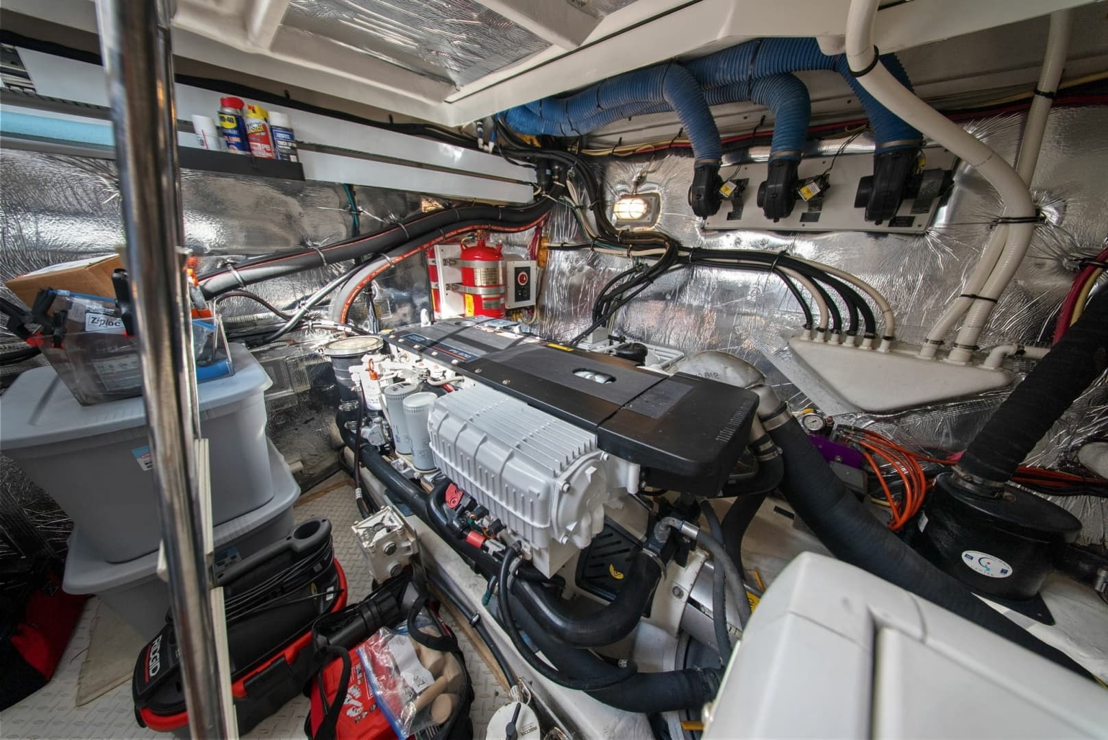 2014 Cruisers Yachts 48 Cantius