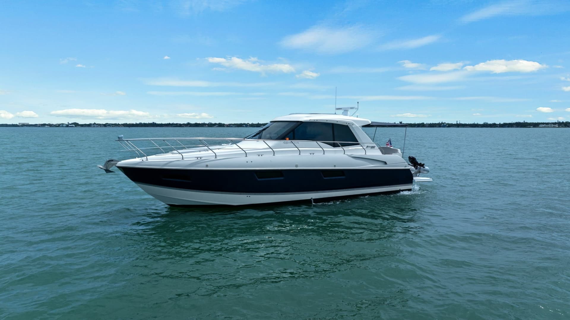 2014 Cruisers Yachts 48 Cantius