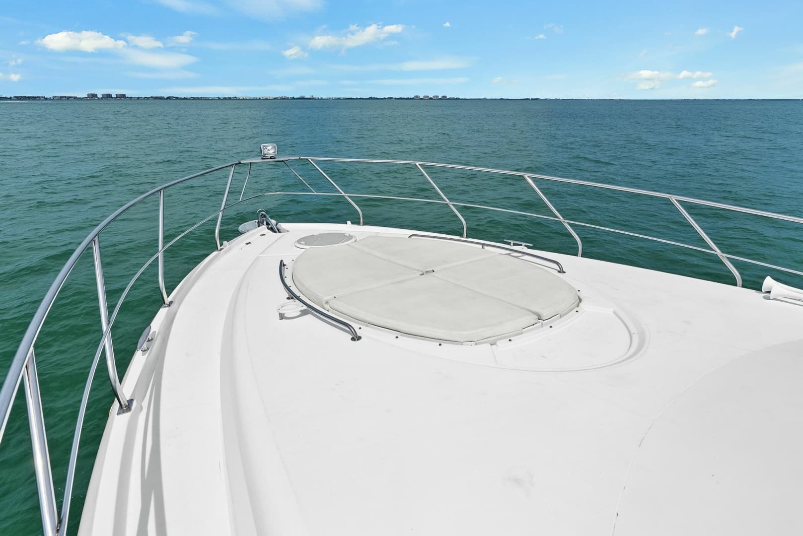 2014 Cruisers Yachts 48 Cantius