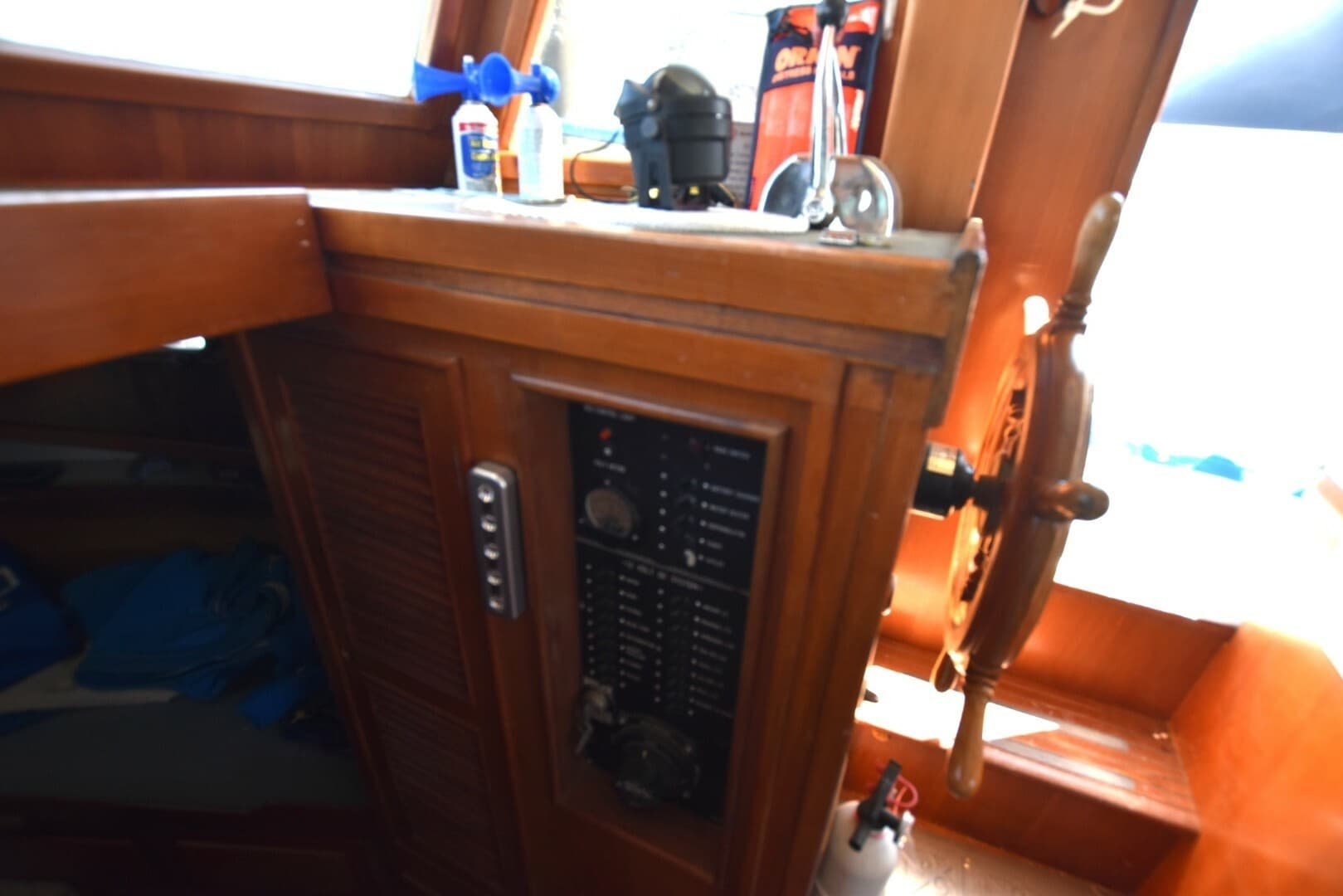 1988 Marine Trader 