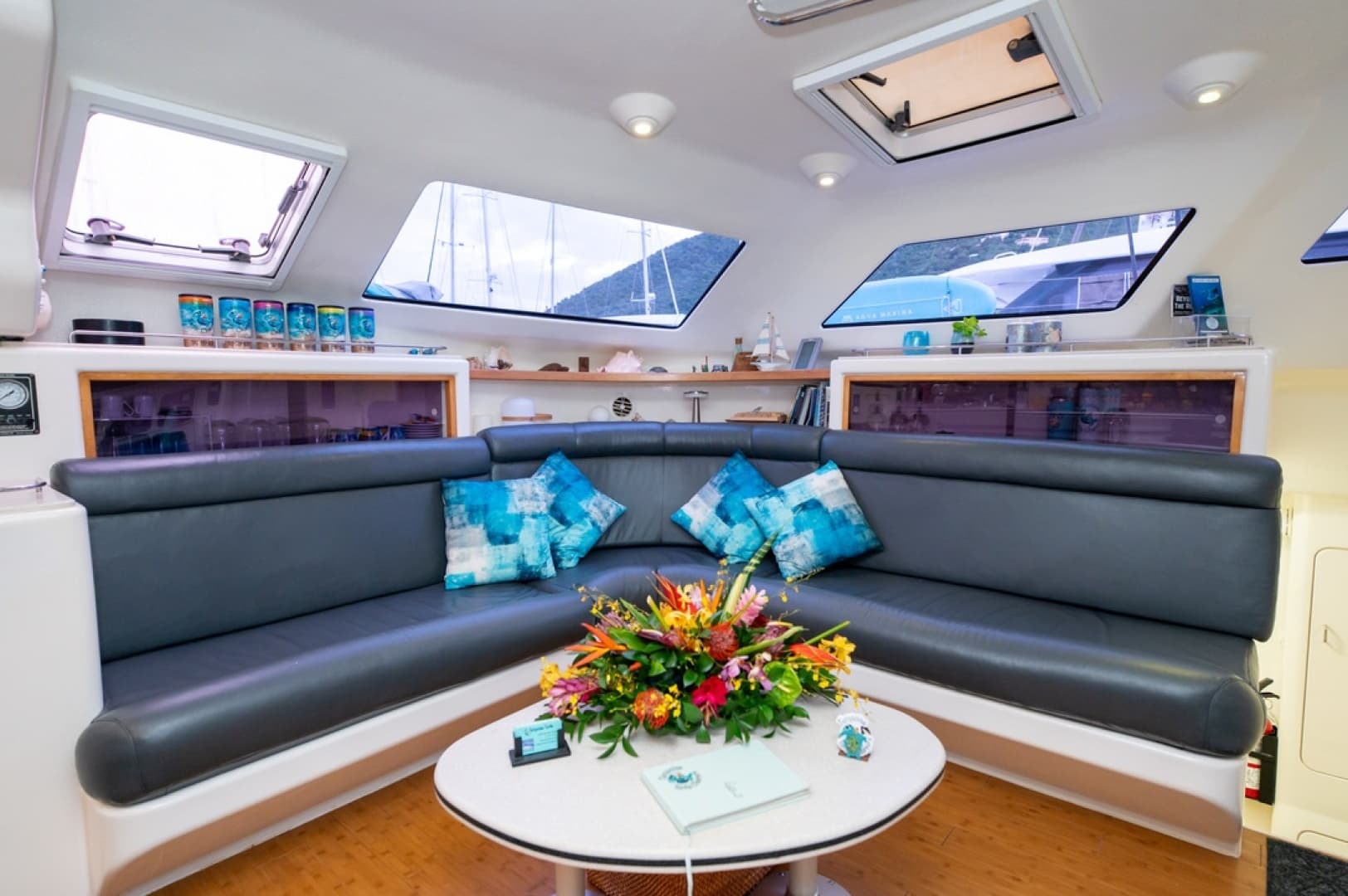 2001 Voyage Yachts 500