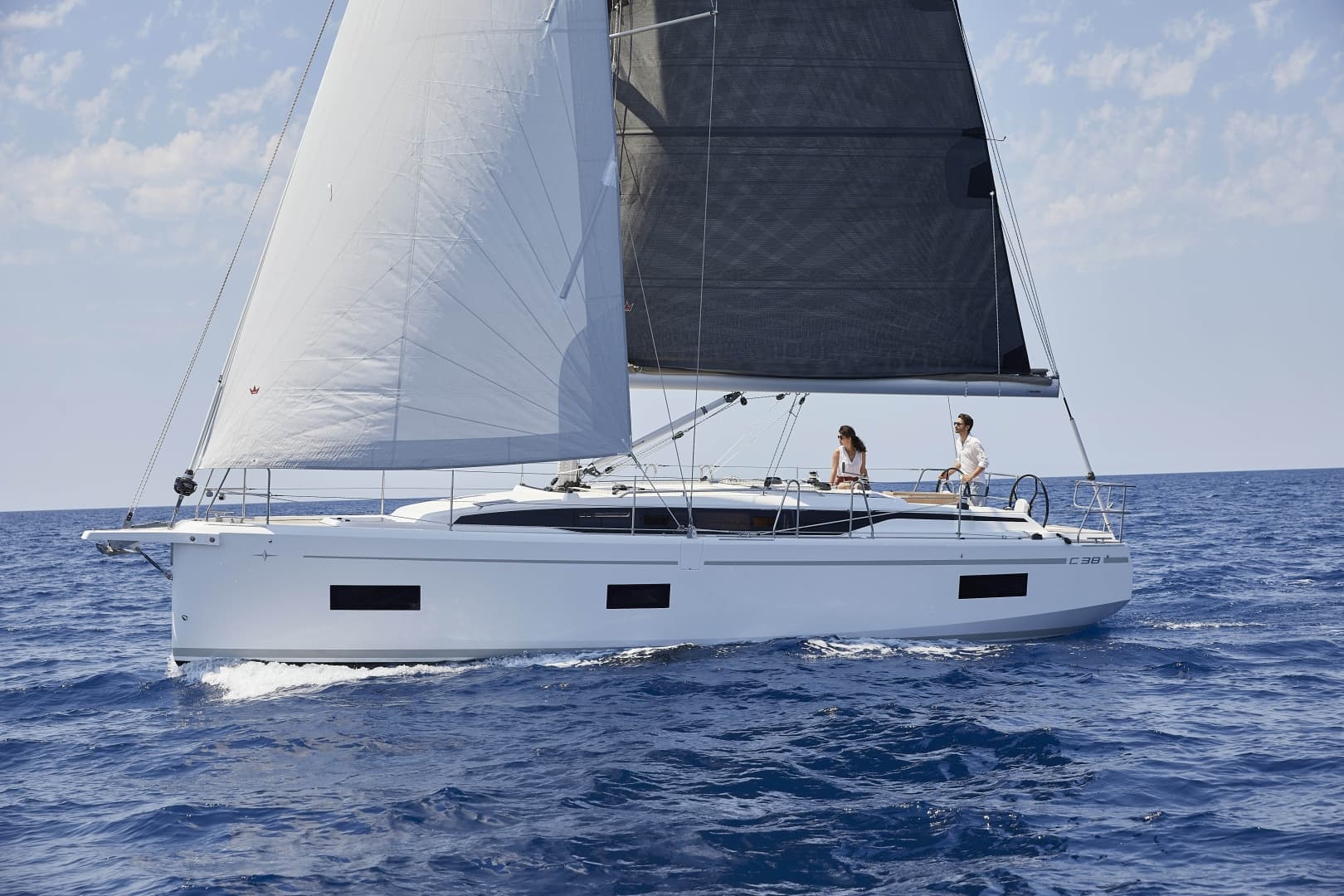2022 Bavaria C38