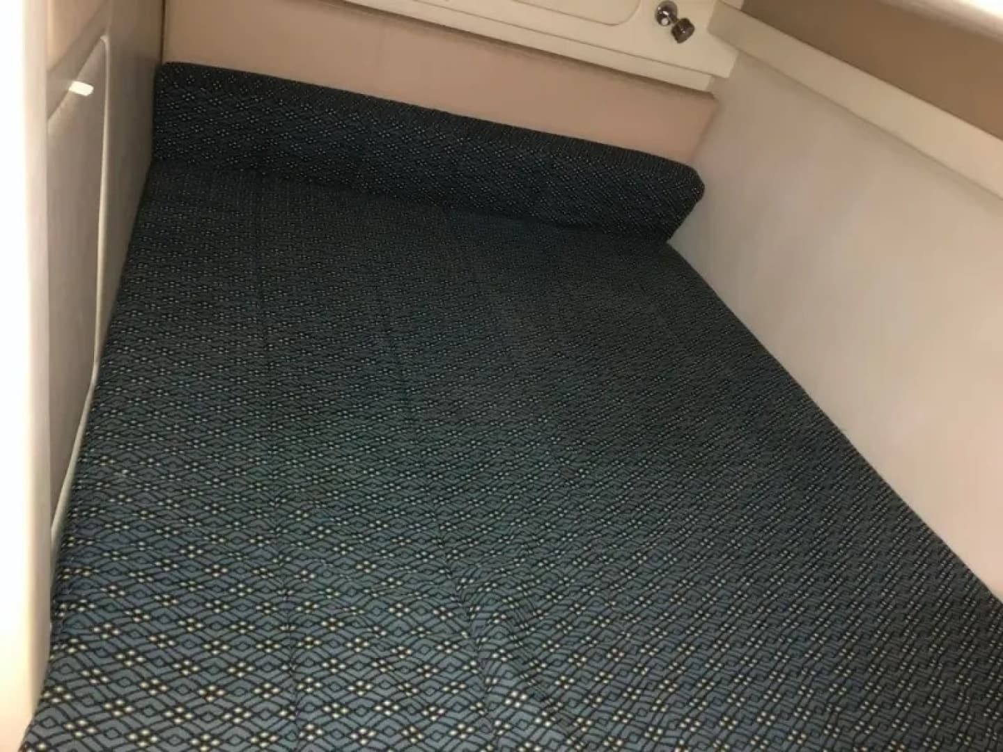 2006 Bayliner 325