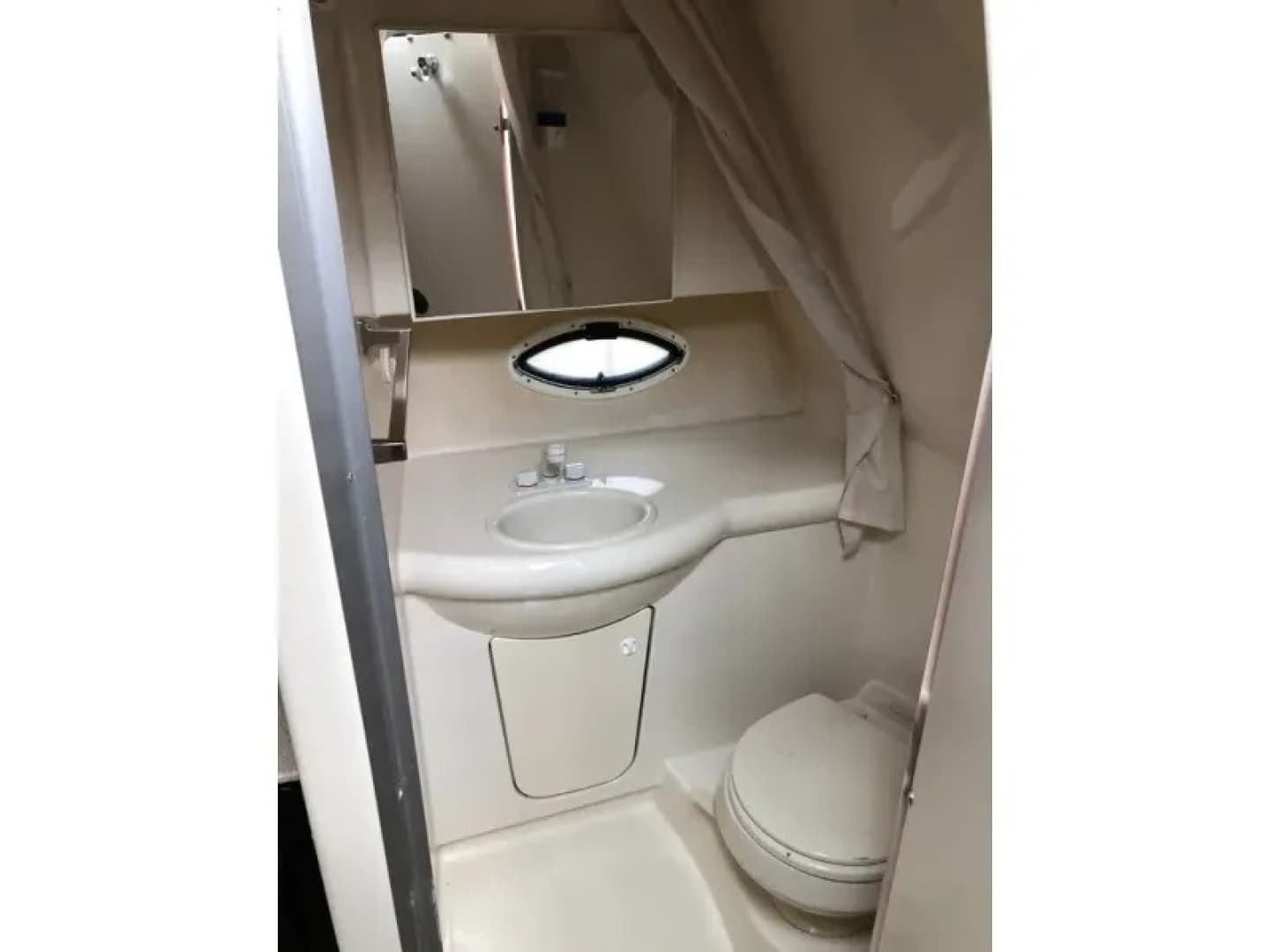 2006 Bayliner 325