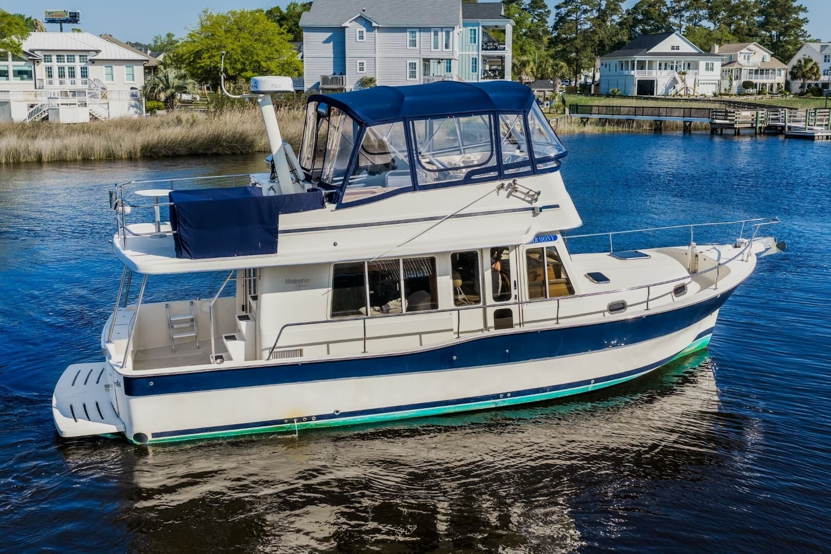 2009 Mainship Expedition 40