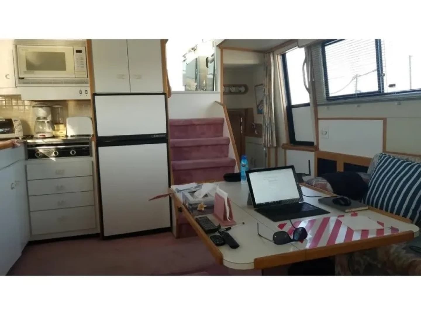 1989 Chris-Craft Catalina 381