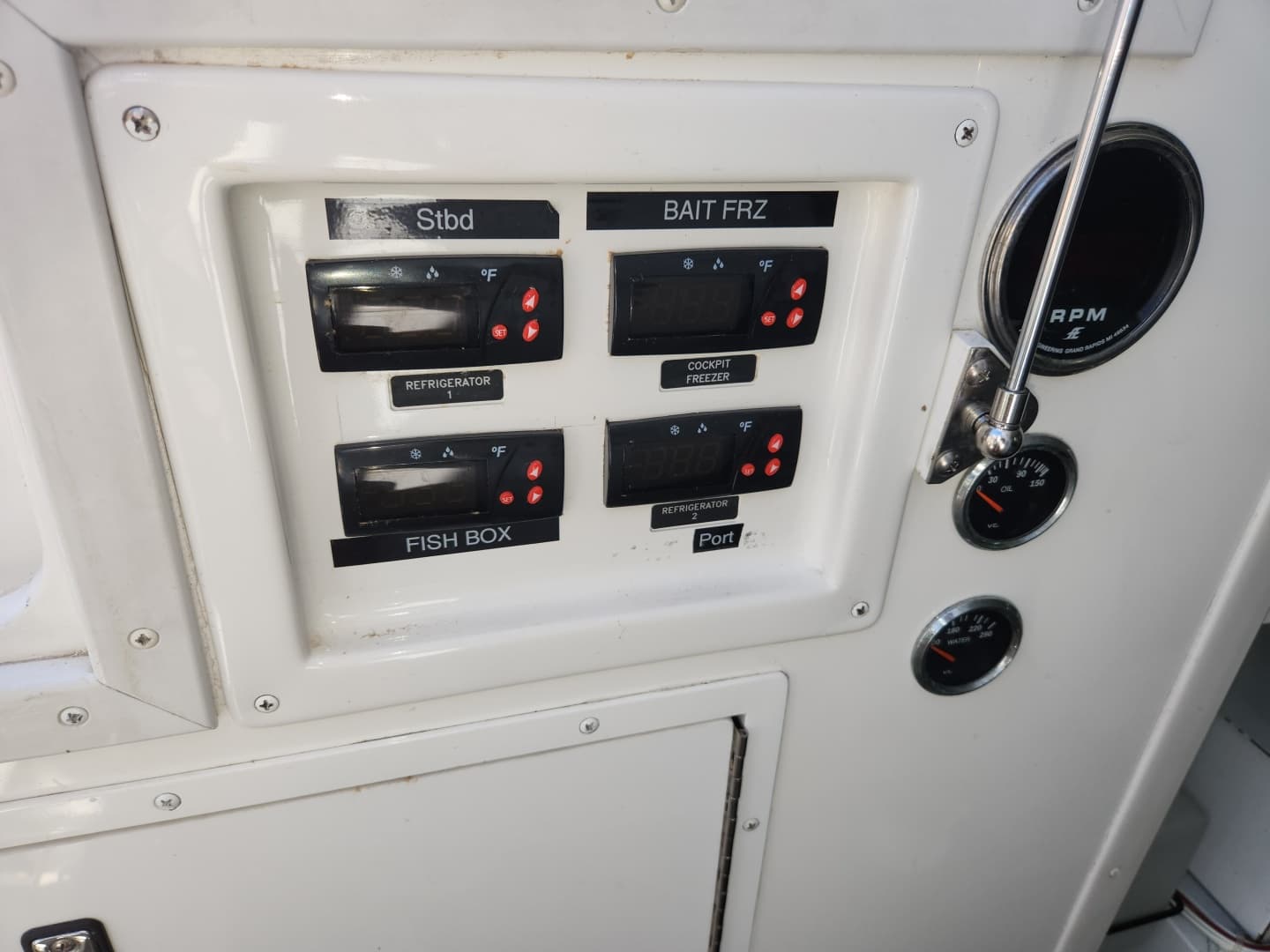 2018 Viking 48 Sport Tower