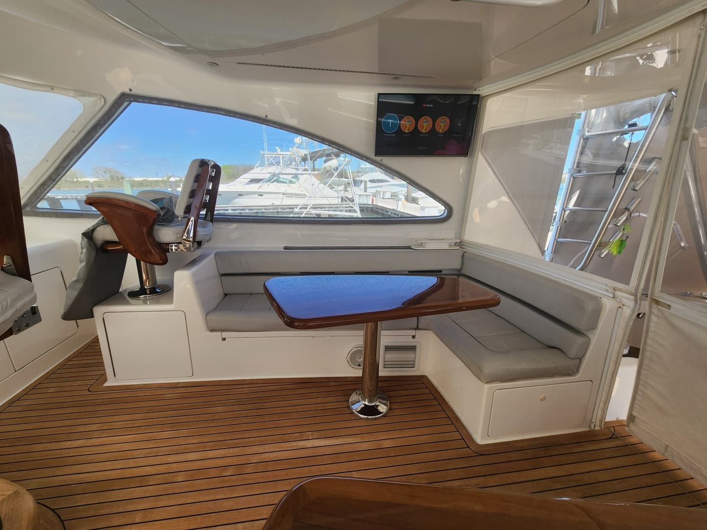 2018 Viking 48 Sport Tower