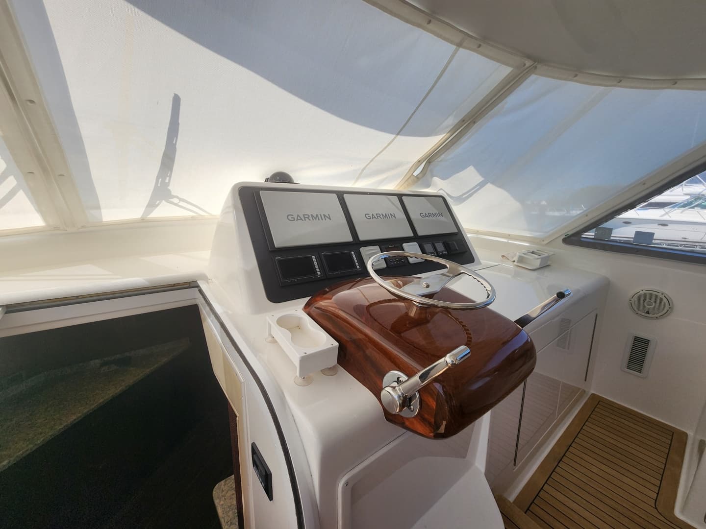 2018 Viking 48 Sport Tower