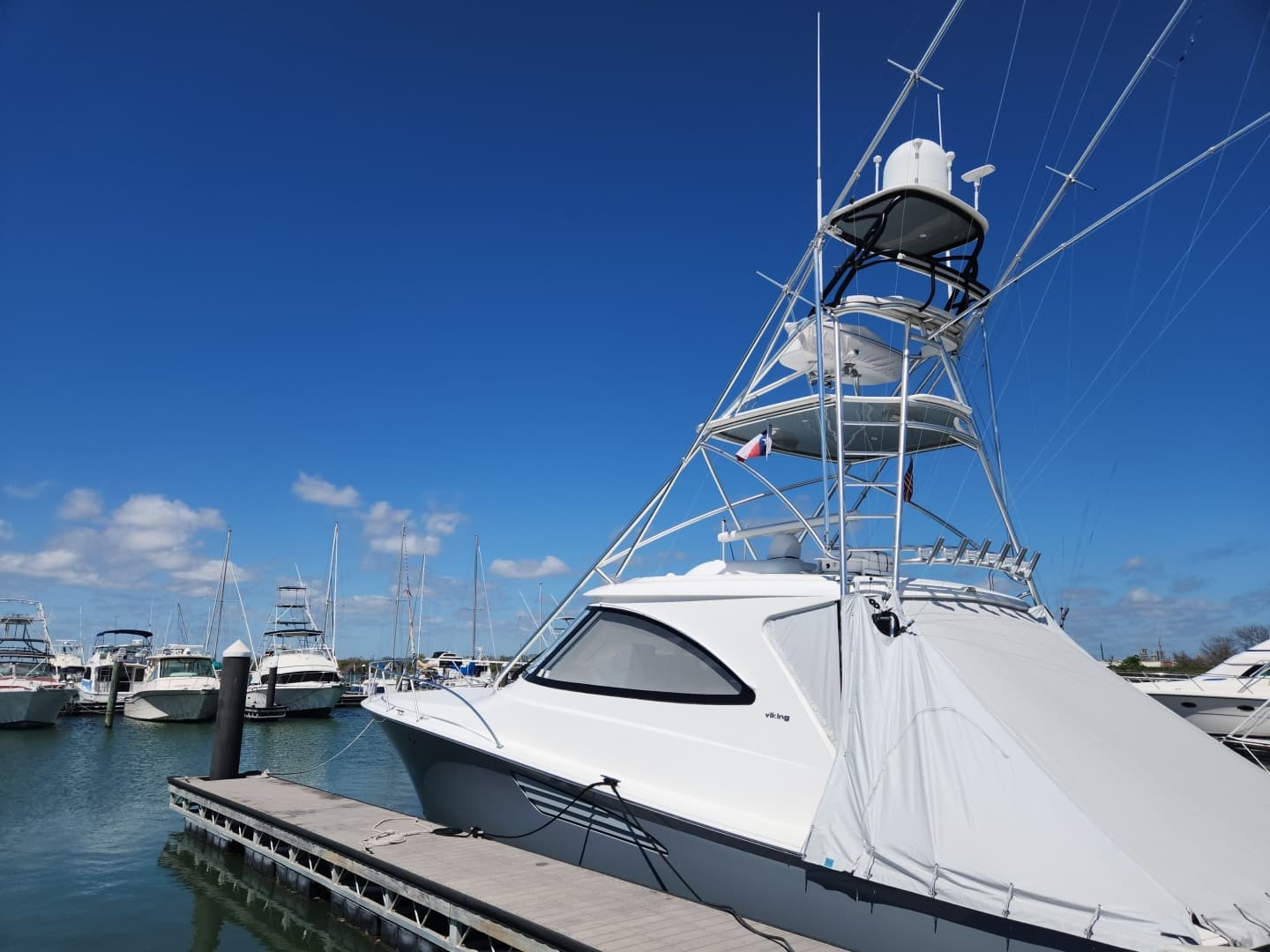 2018 Viking 48 Sport Tower