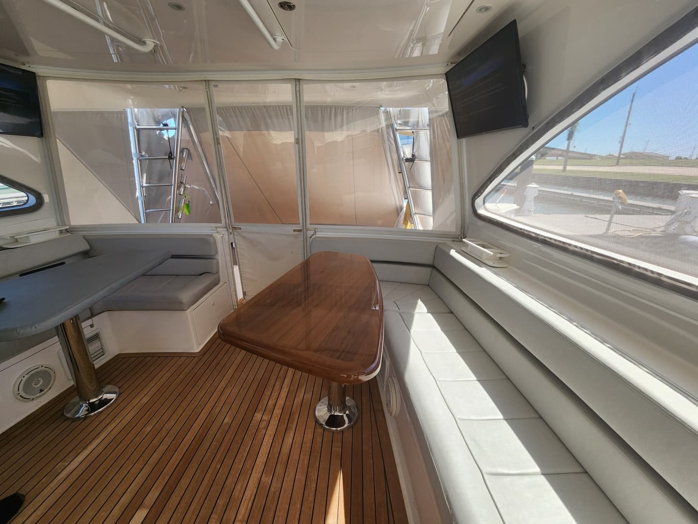 2018 Viking 48 Sport Tower