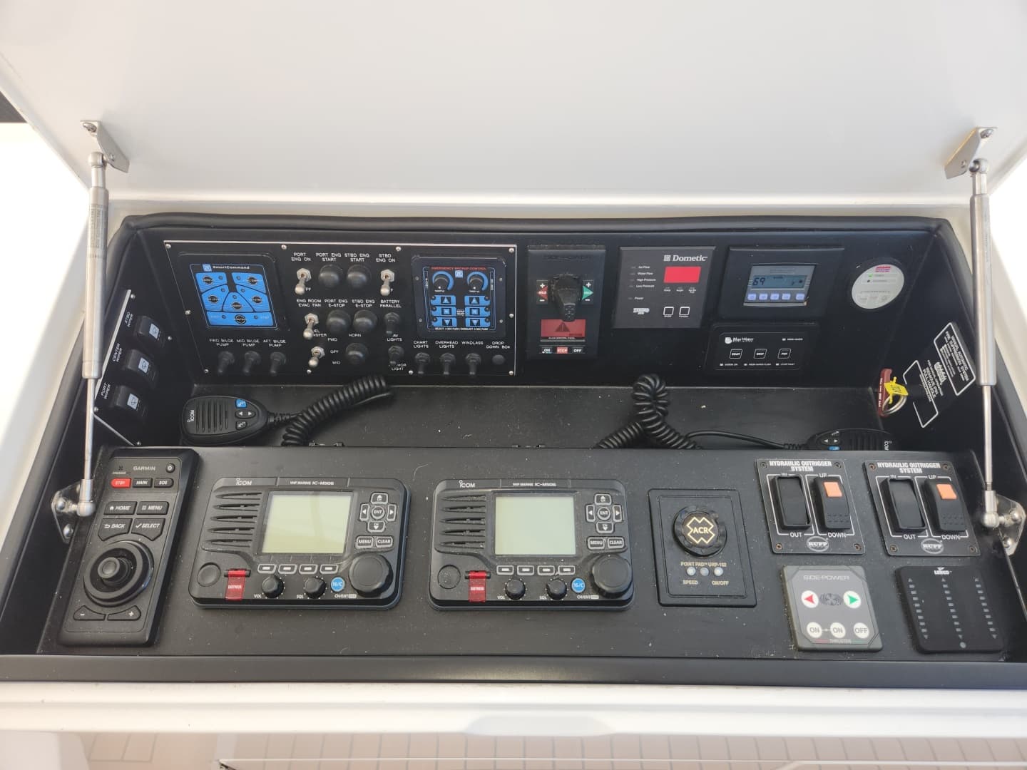 2018 Viking 48 Sport Tower