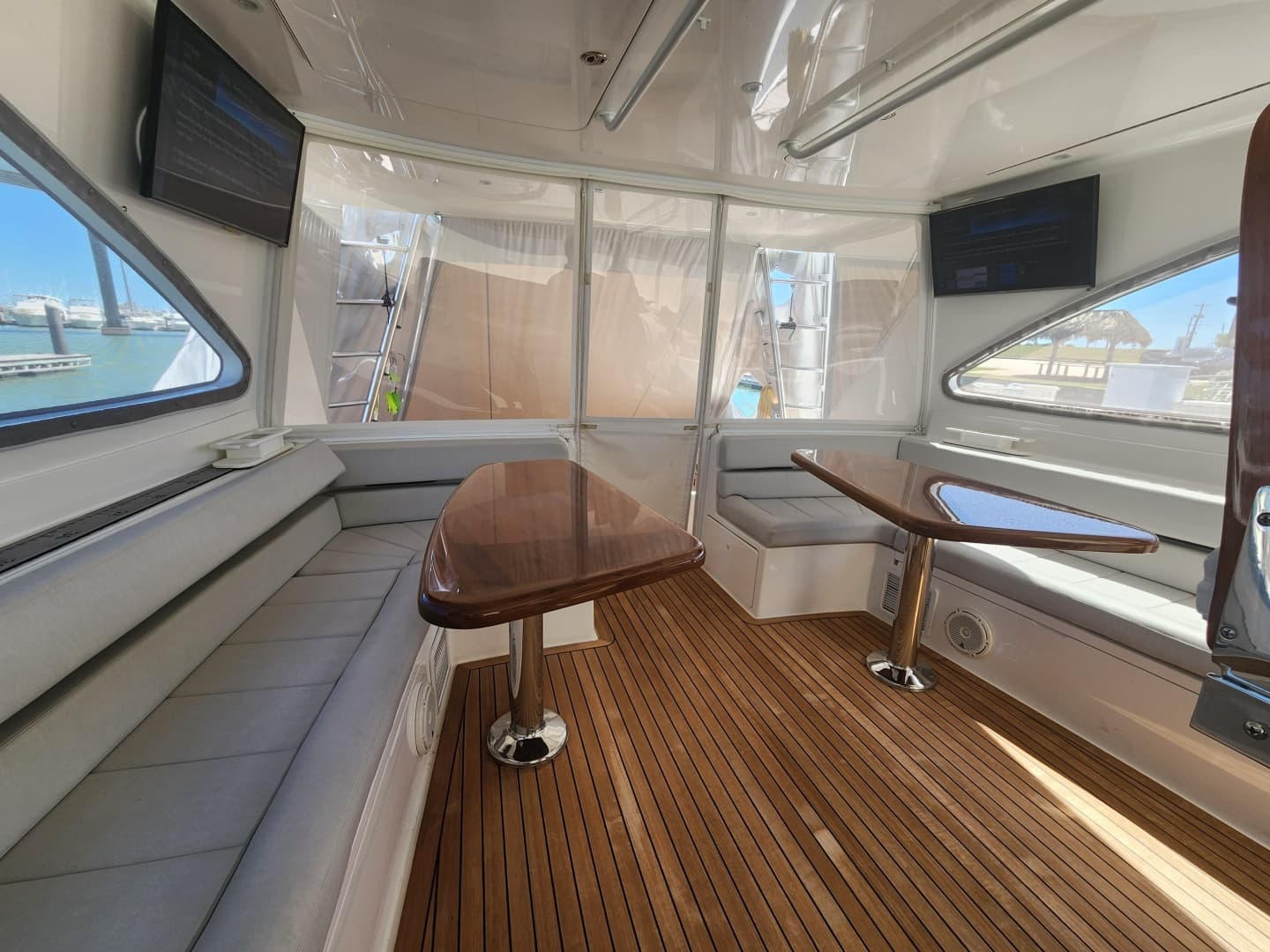 2018 Viking 48 Sport Tower