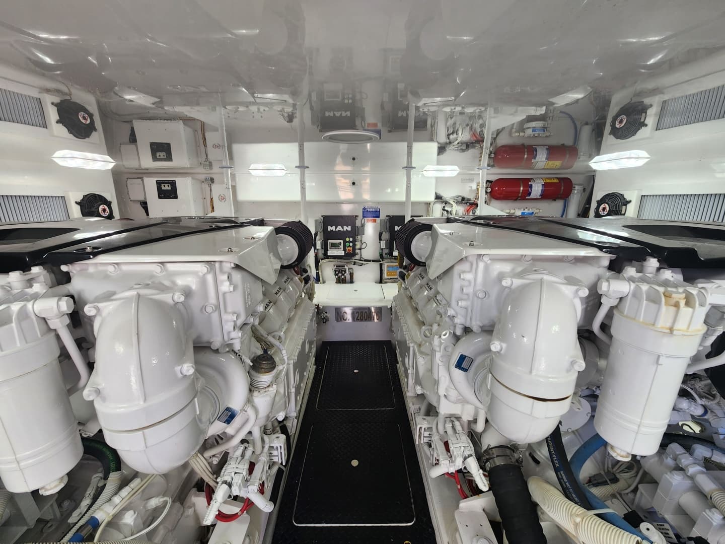 2018 Viking 48 Sport Tower