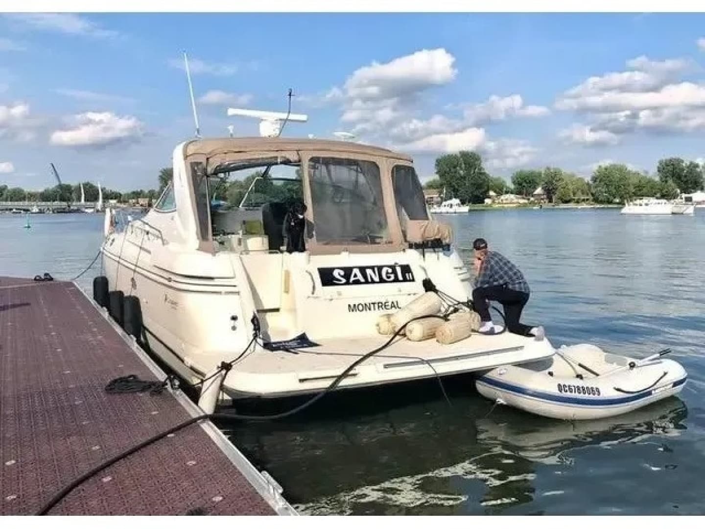2002 Cruisers 3870