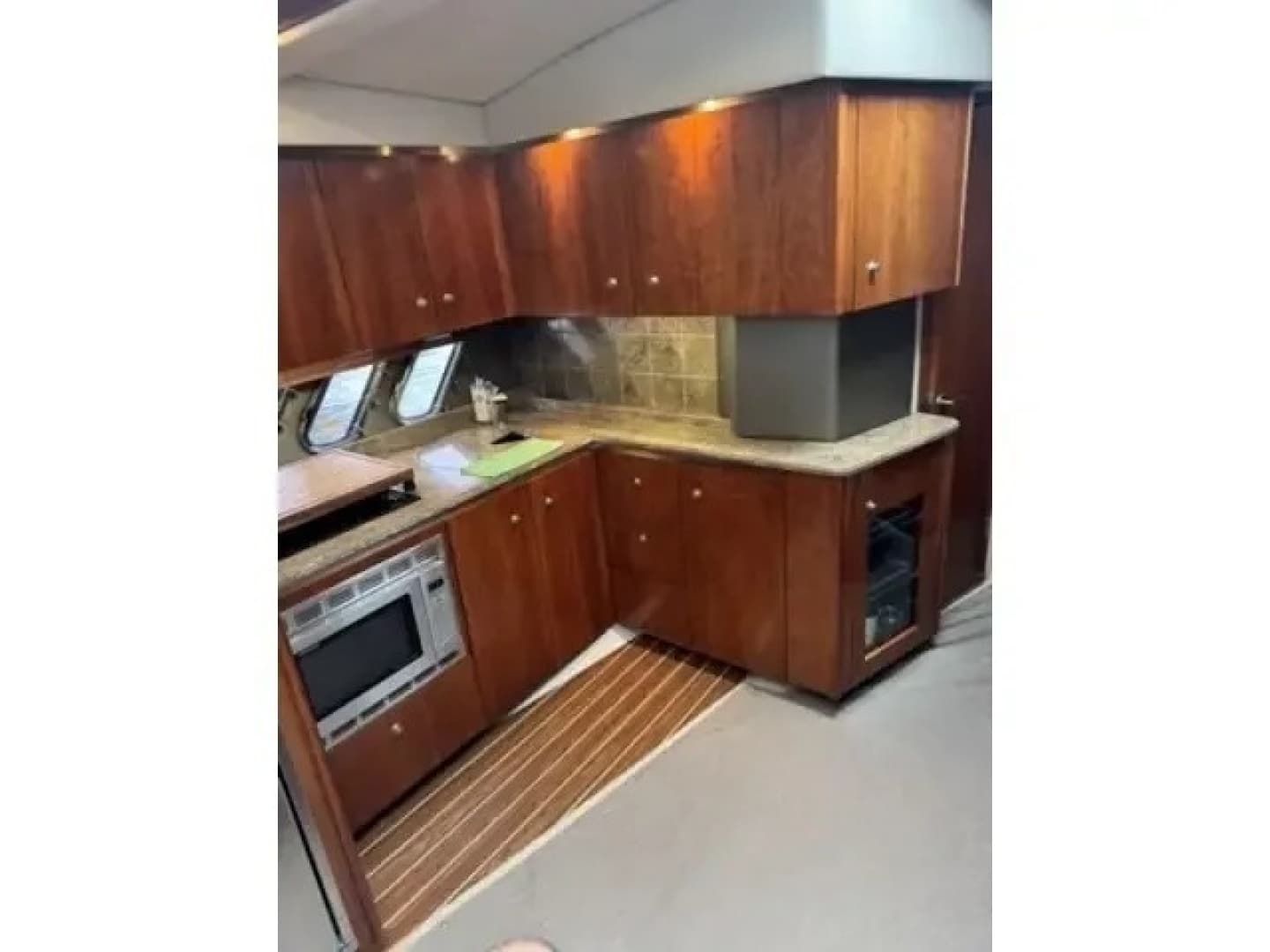 2008 Cruisers 460 Express