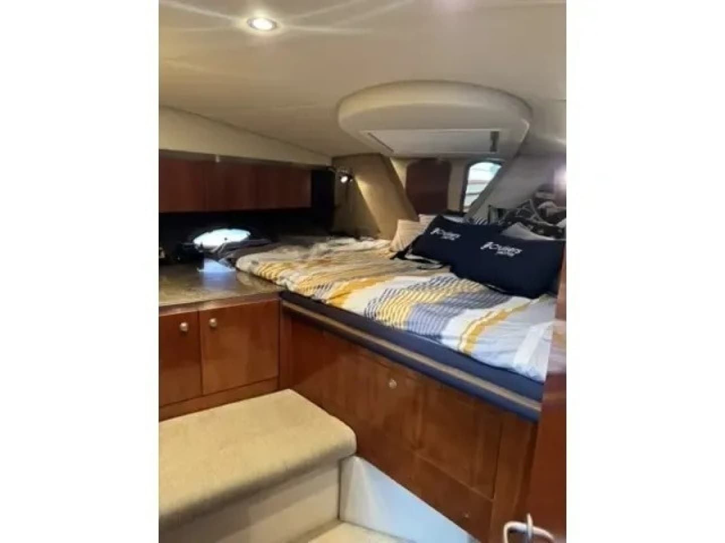 2008 Cruisers 460 Express