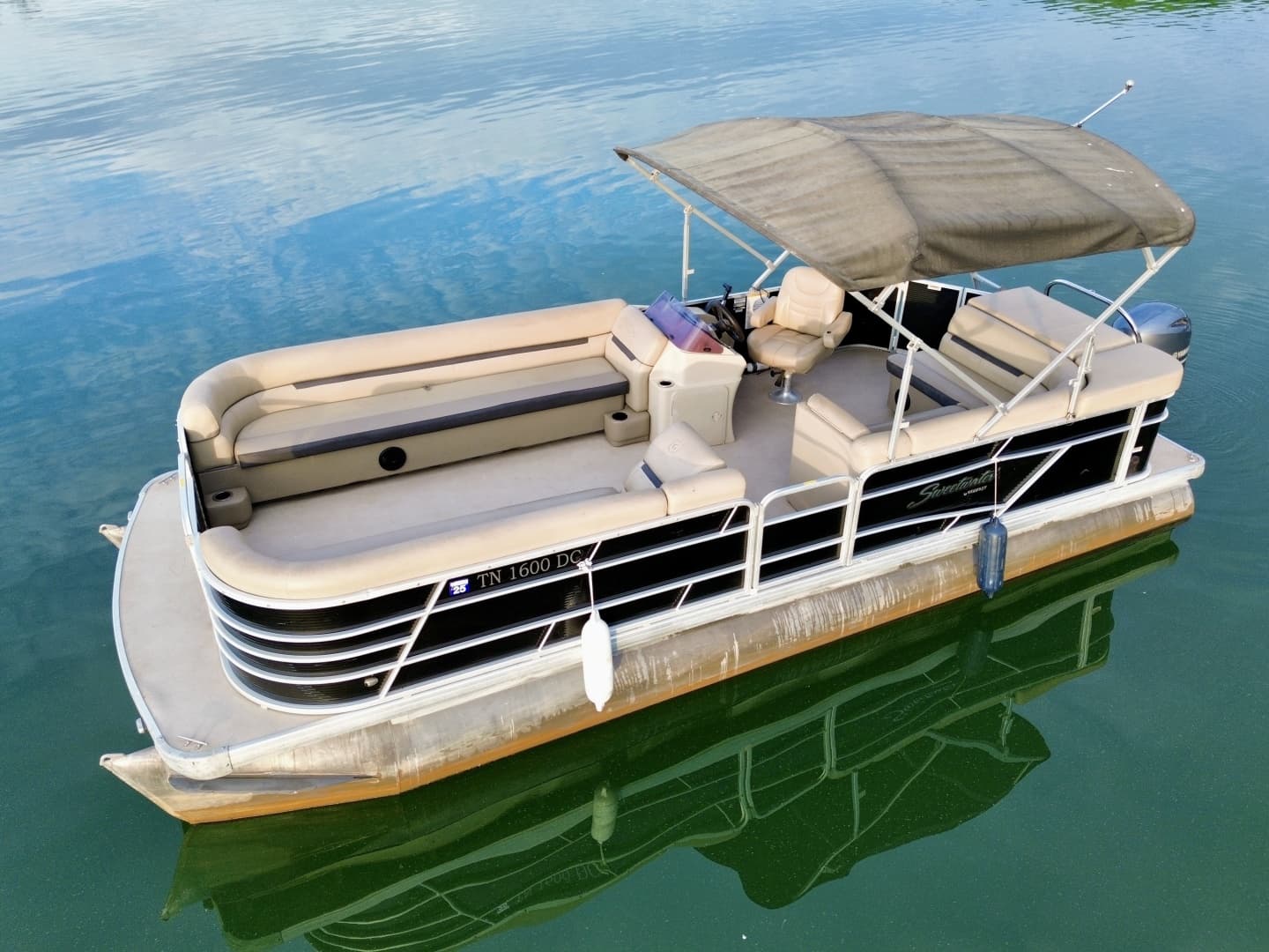 2019 Sweetwater 2386 Cruise Pontoon