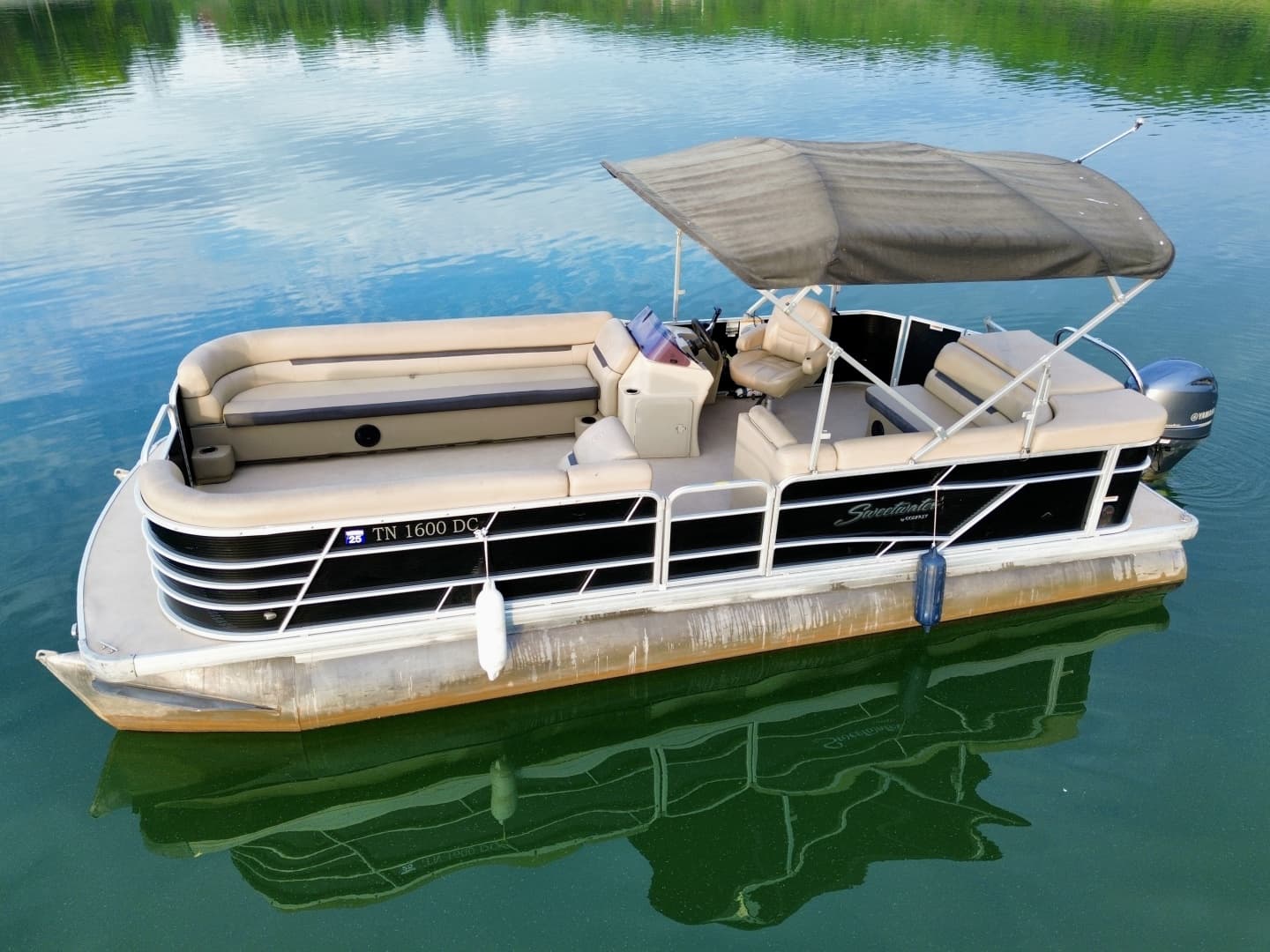 2019 Sweetwater 2386 Cruise Pontoon
