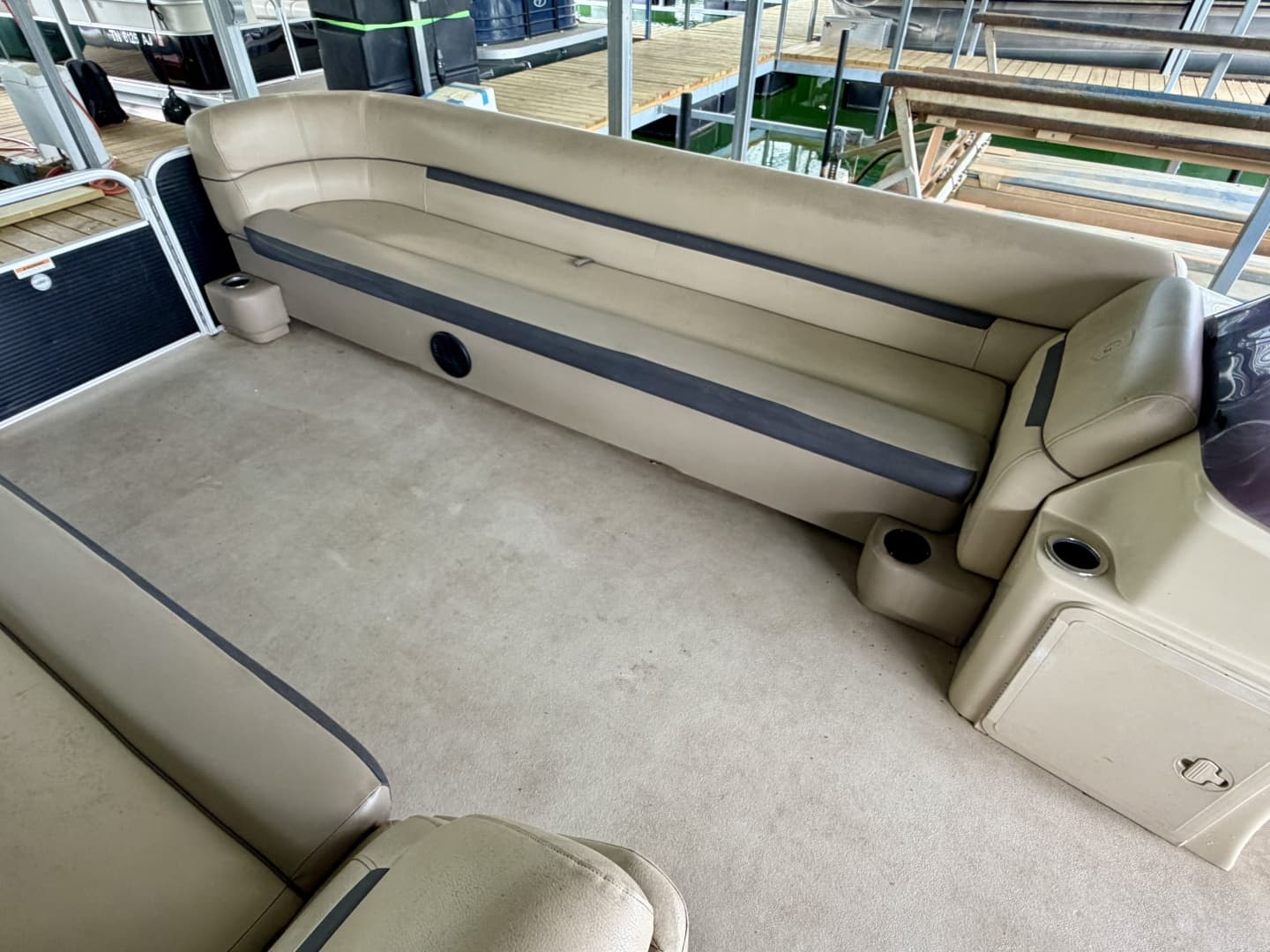 2019 Sweetwater 2386 Cruise Pontoon