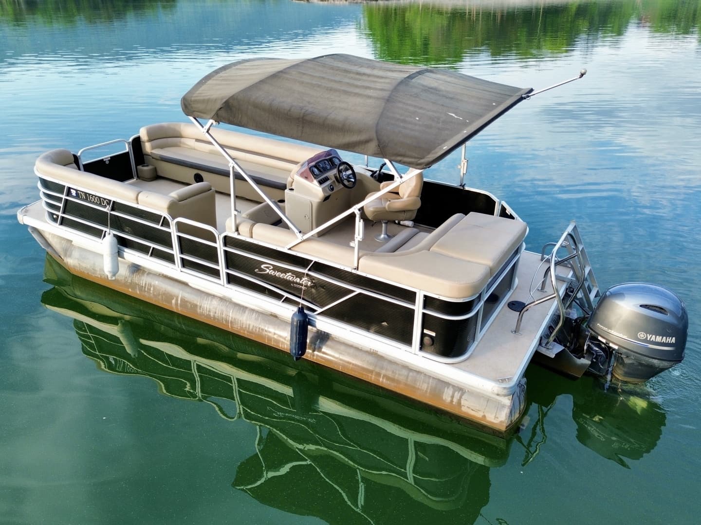 2019 Sweetwater 2386 Cruise Pontoon