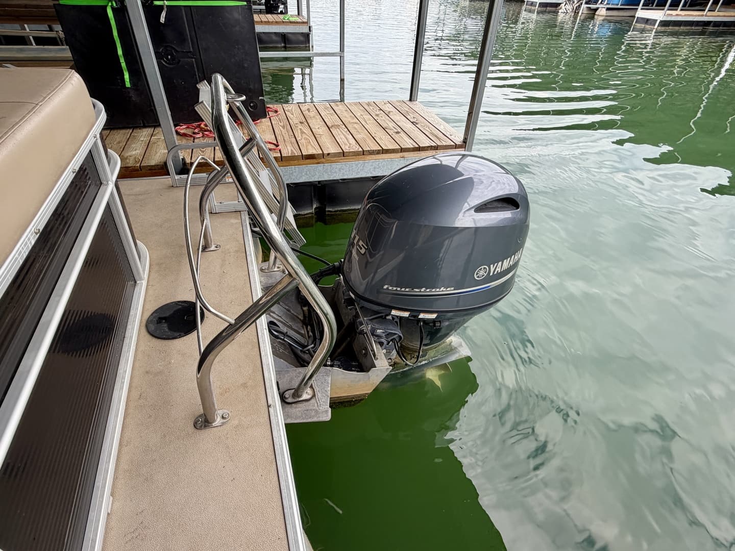 2019 Sweetwater 2386 Cruise Pontoon