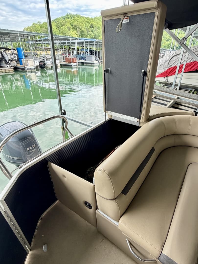 2019 Sweetwater 2386 Cruise Pontoon