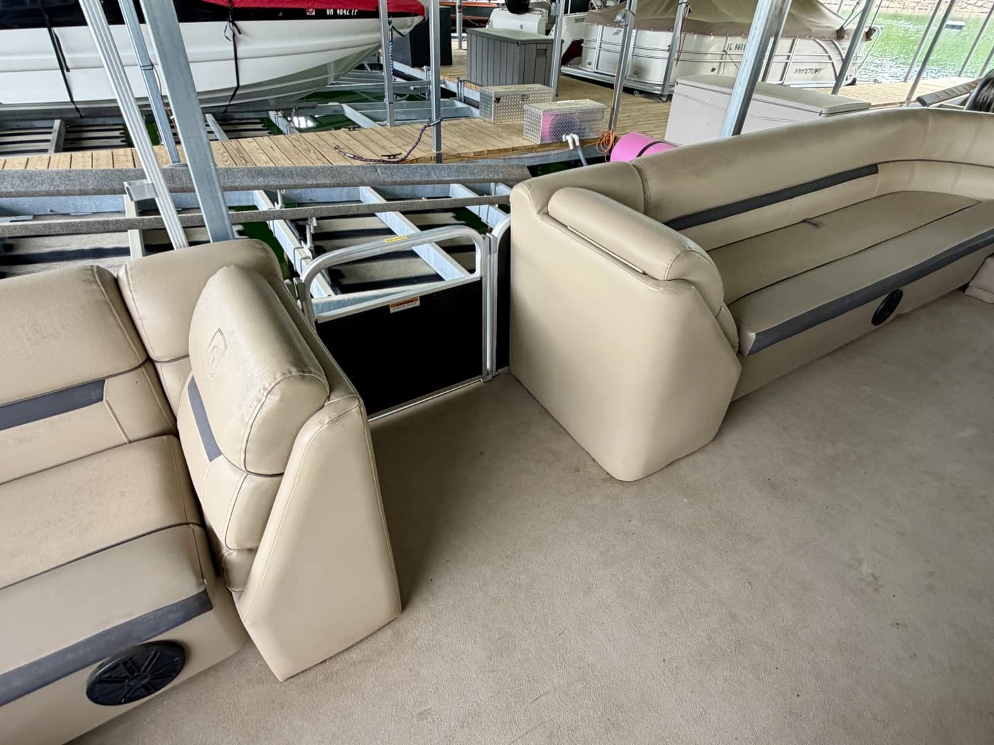 2019 Sweetwater 2386 Cruise Pontoon