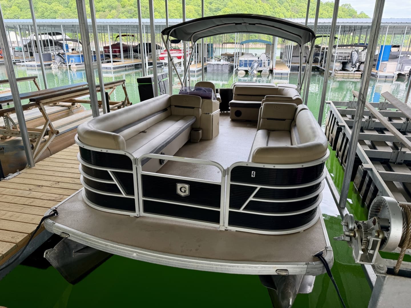 2019 Sweetwater 2386 Cruise Pontoon