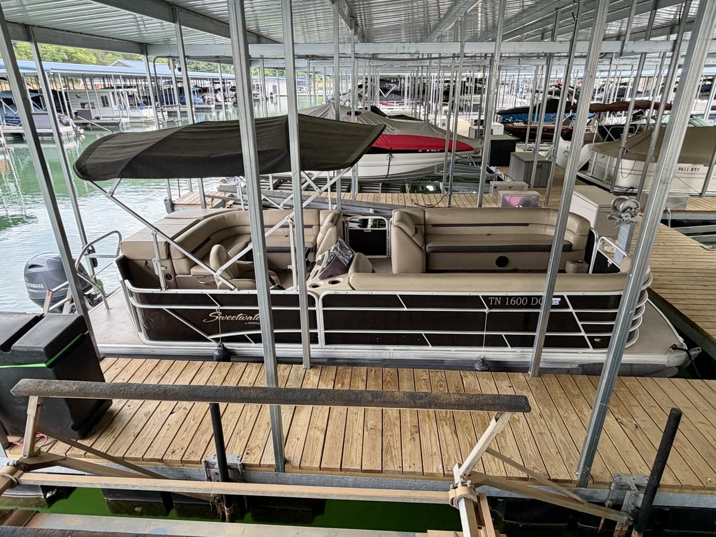 2019 Sweetwater 2386 Cruise Pontoon