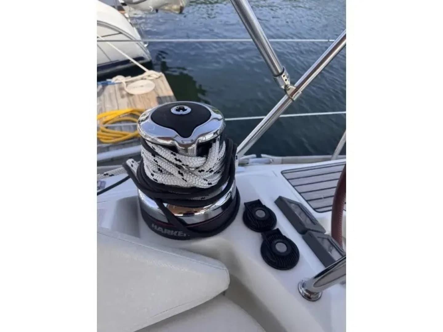 2011 Jeanneau 50 Deck Saloon