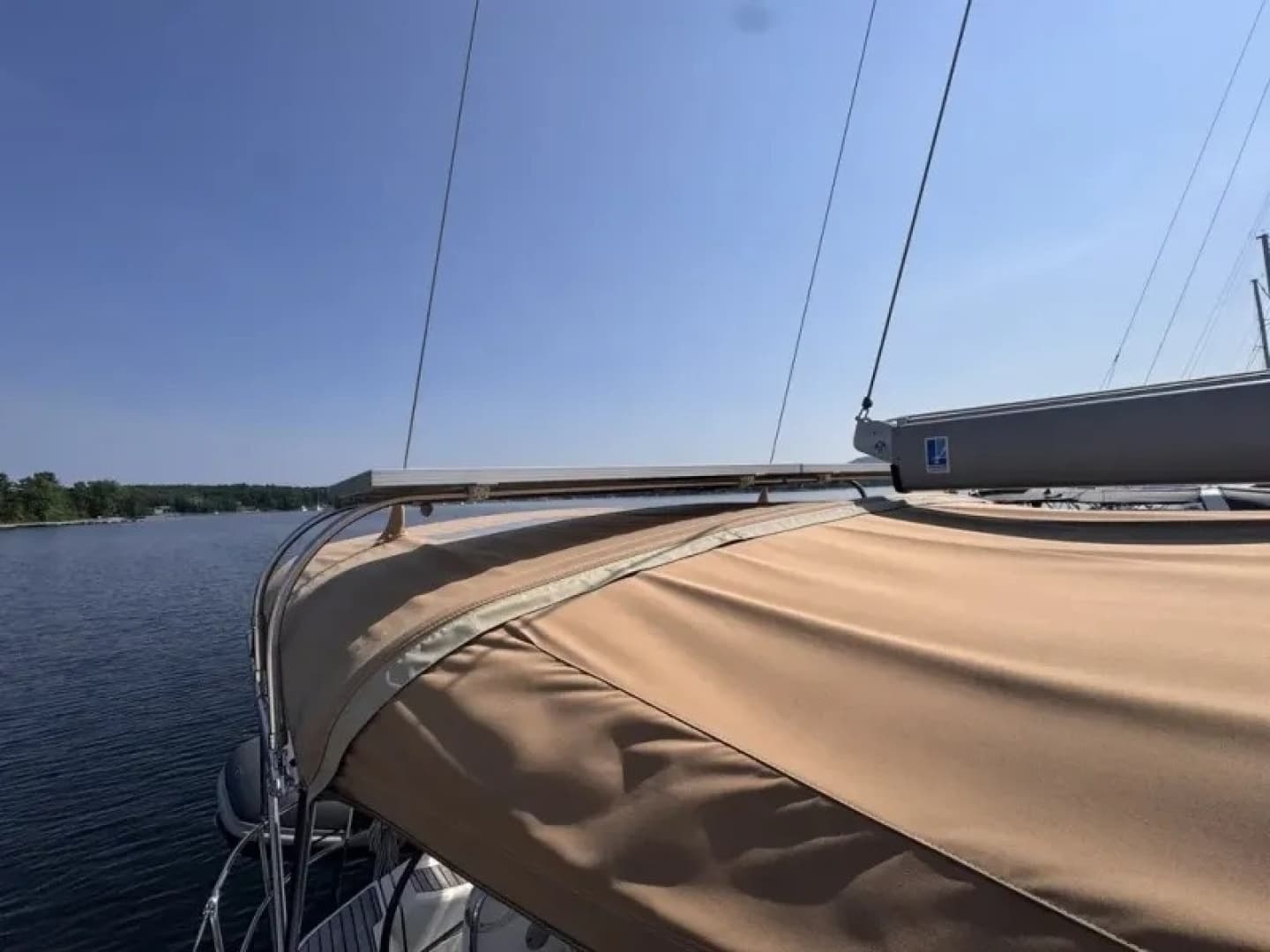 2011 Jeanneau 50 Deck Saloon