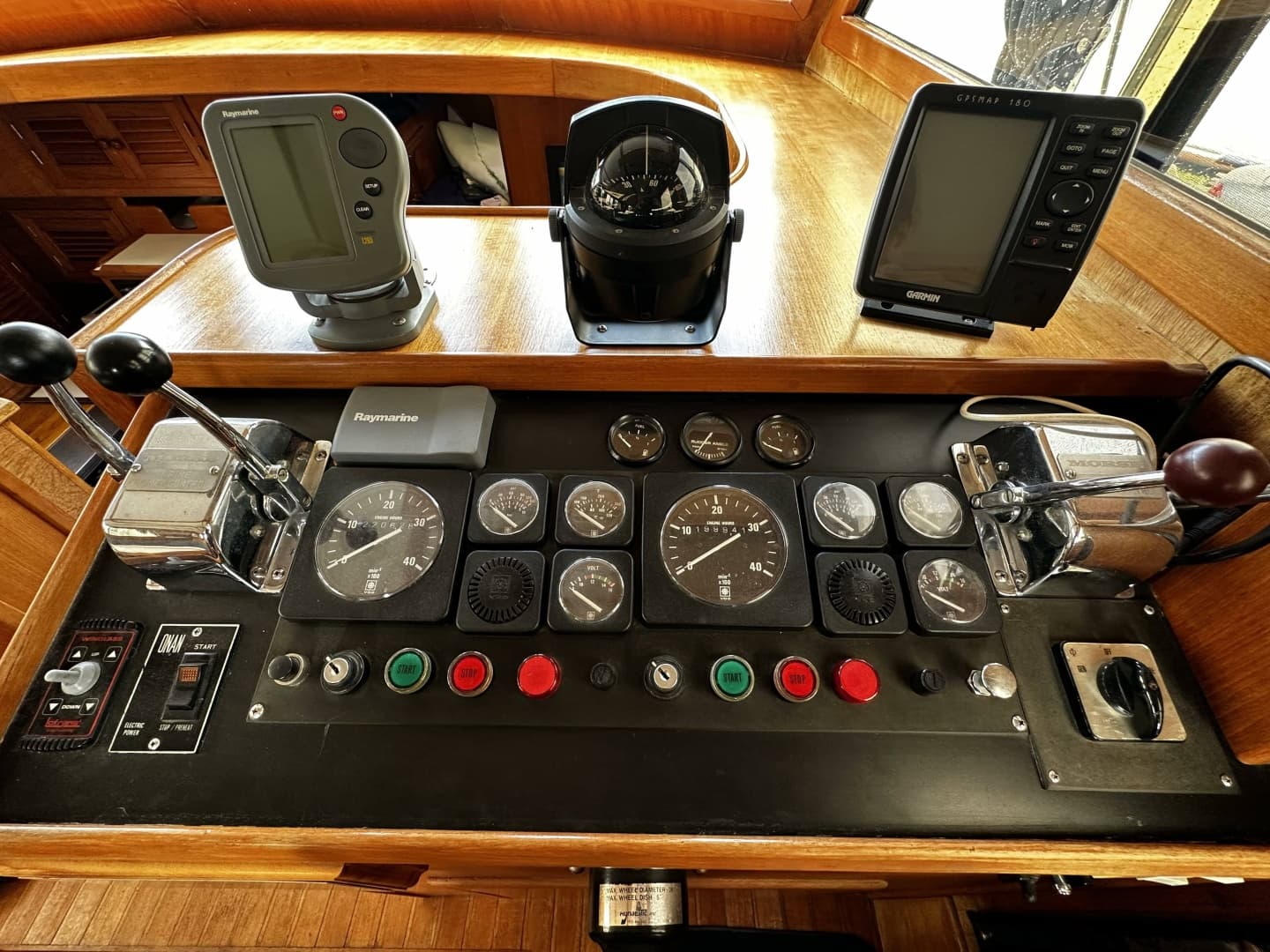 1990 Marine Trader 