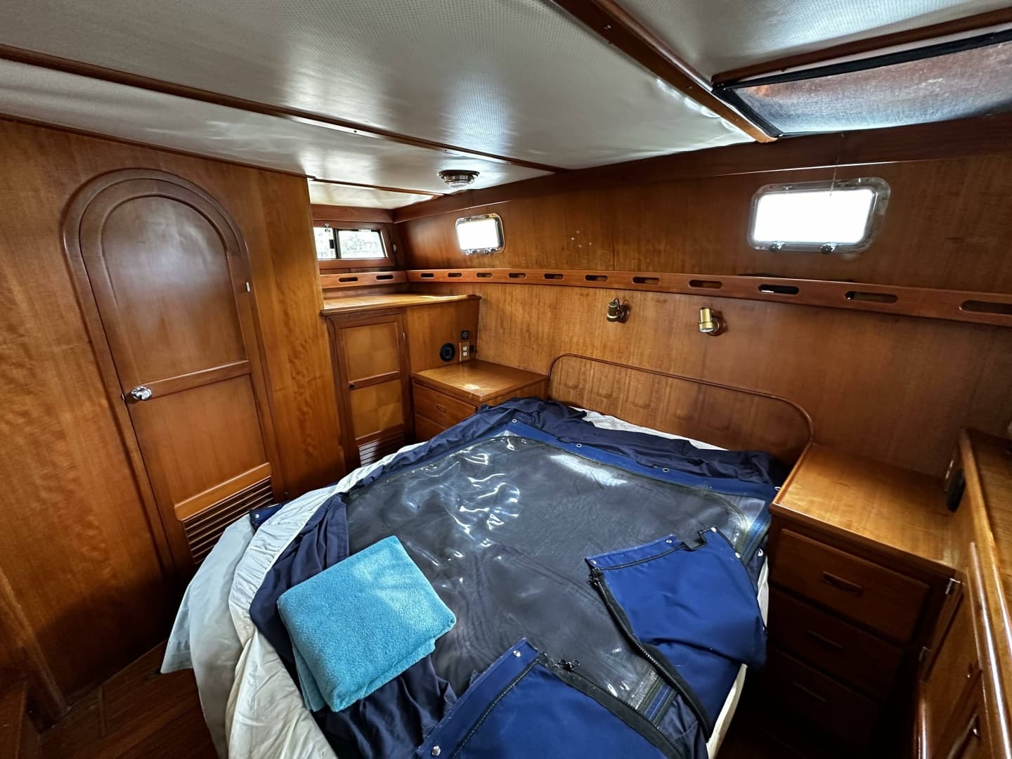 1990 Marine Trader 