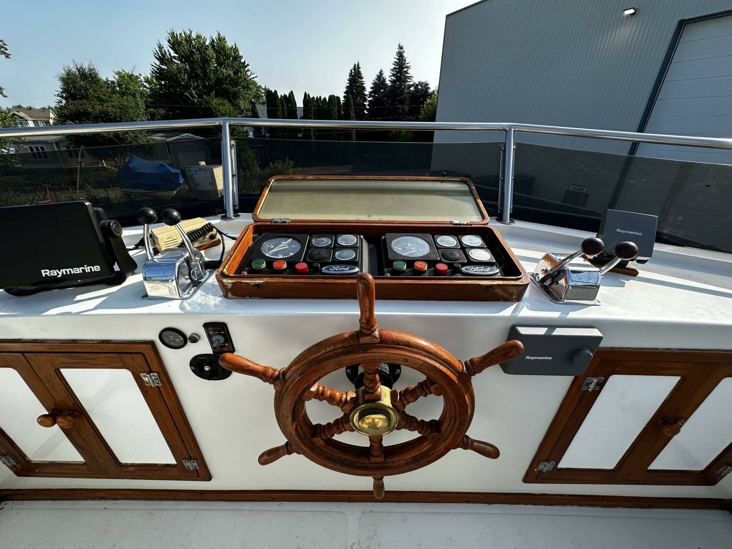 1990 Marine Trader 