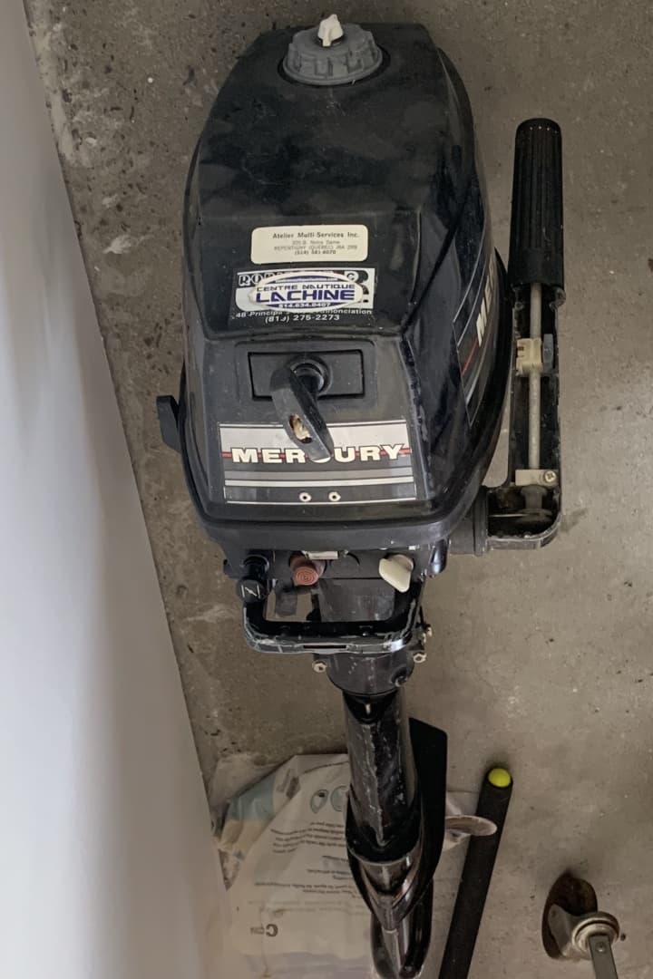 1990 Marine Trader 