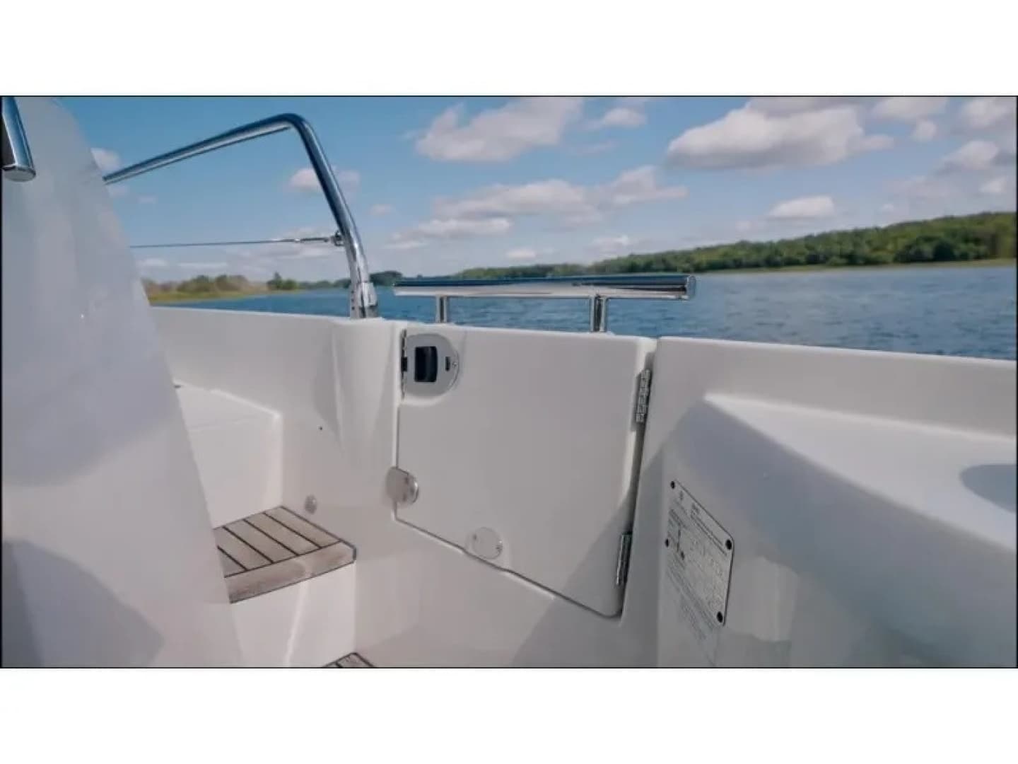 2018 Present Yachts 520S
