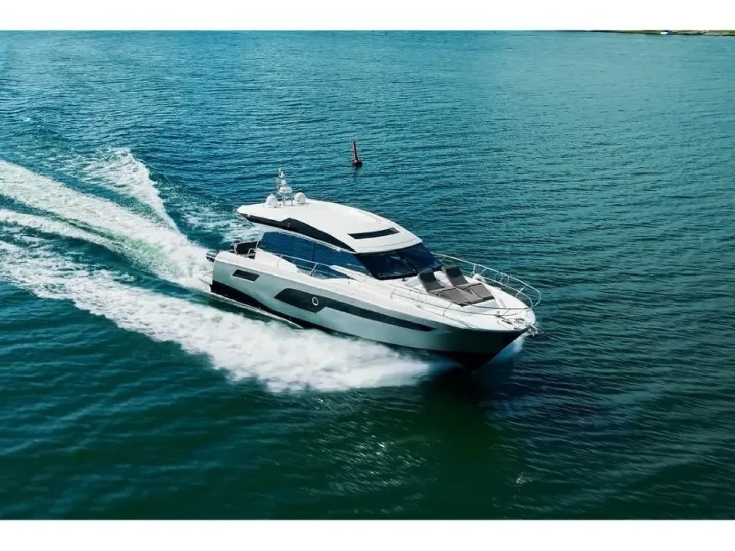 2018 Present Yachts 520S
