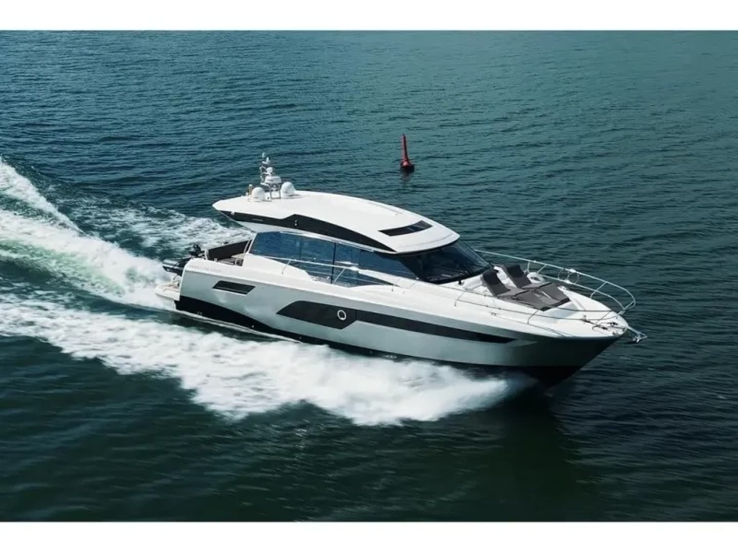 2018 Present Yachts 520S