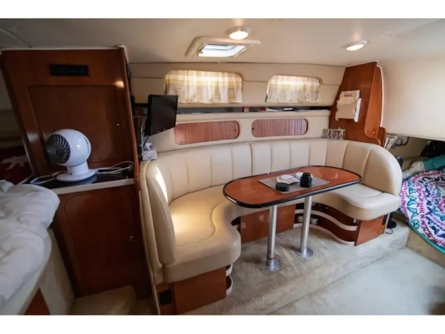 2003 Rinker Fieste Vee 342