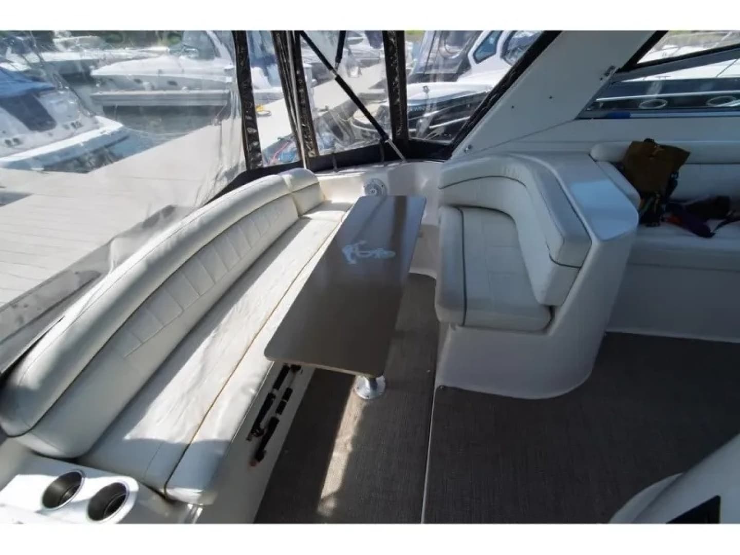 2003 Rinker Fieste Vee 342
