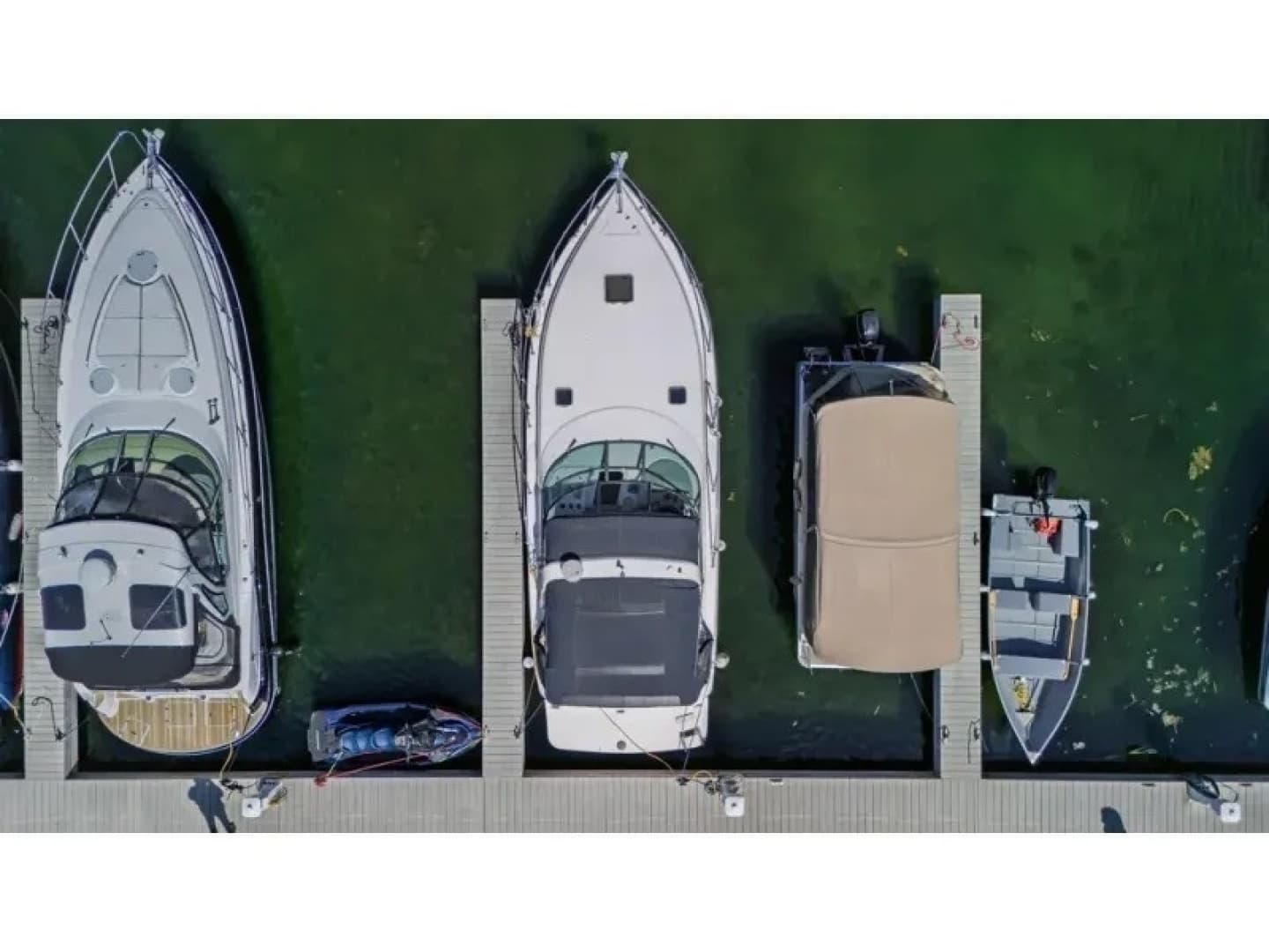 2003 Rinker Fieste Vee 342